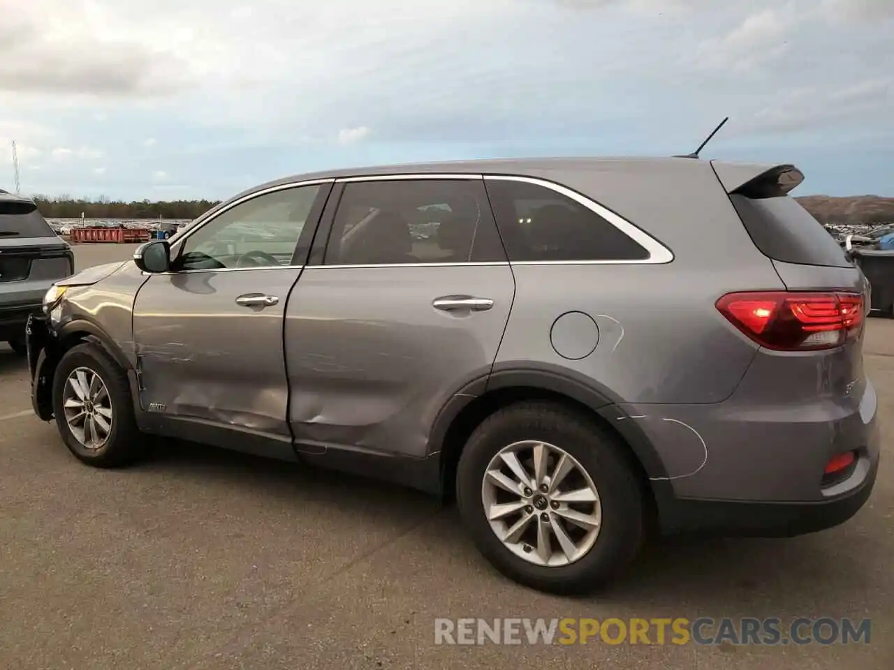 2 Photograph of a damaged car 5XYPGDA32LG650957 KIA SORENTO 2020