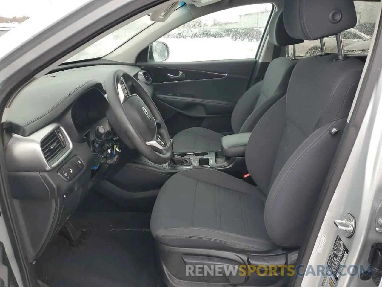 7 Photograph of a damaged car 5XYPGDA33LG631074 KIA SORENTO 2020