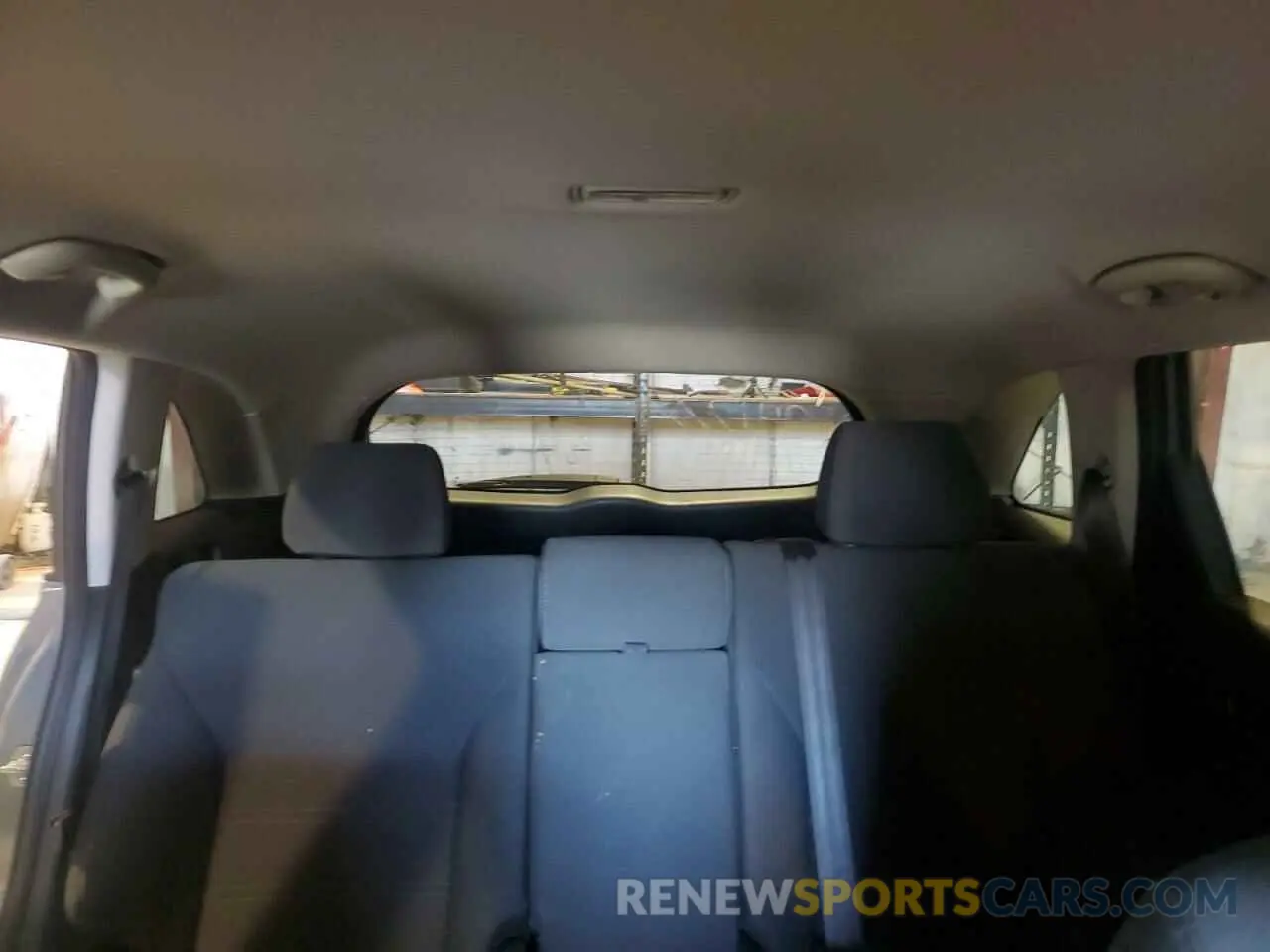 10 Photograph of a damaged car 5XYPGDA35LG631612 KIA SORENTO 2020
