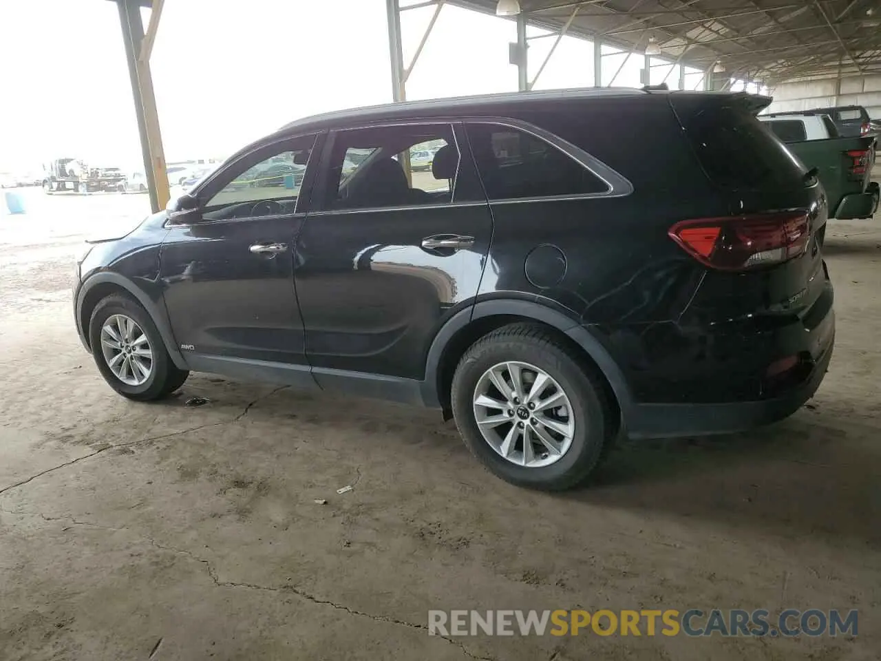 2 Photograph of a damaged car 5XYPGDA35LG672483 KIA SORENTO 2020