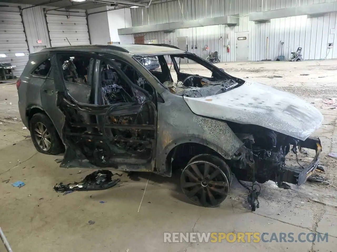 4 Photograph of a damaged car 5XYPGDA35LG676713 KIA SORENTO 2020