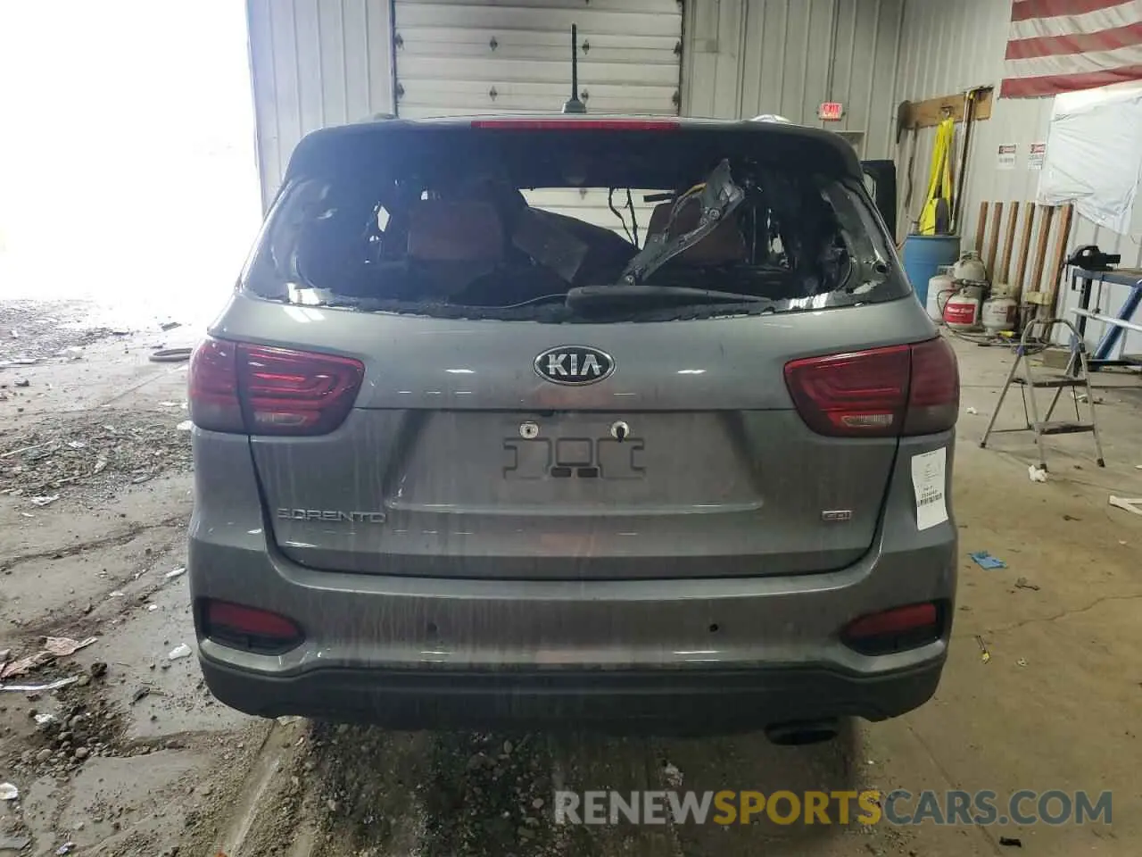 6 Photograph of a damaged car 5XYPGDA35LG676713 KIA SORENTO 2020