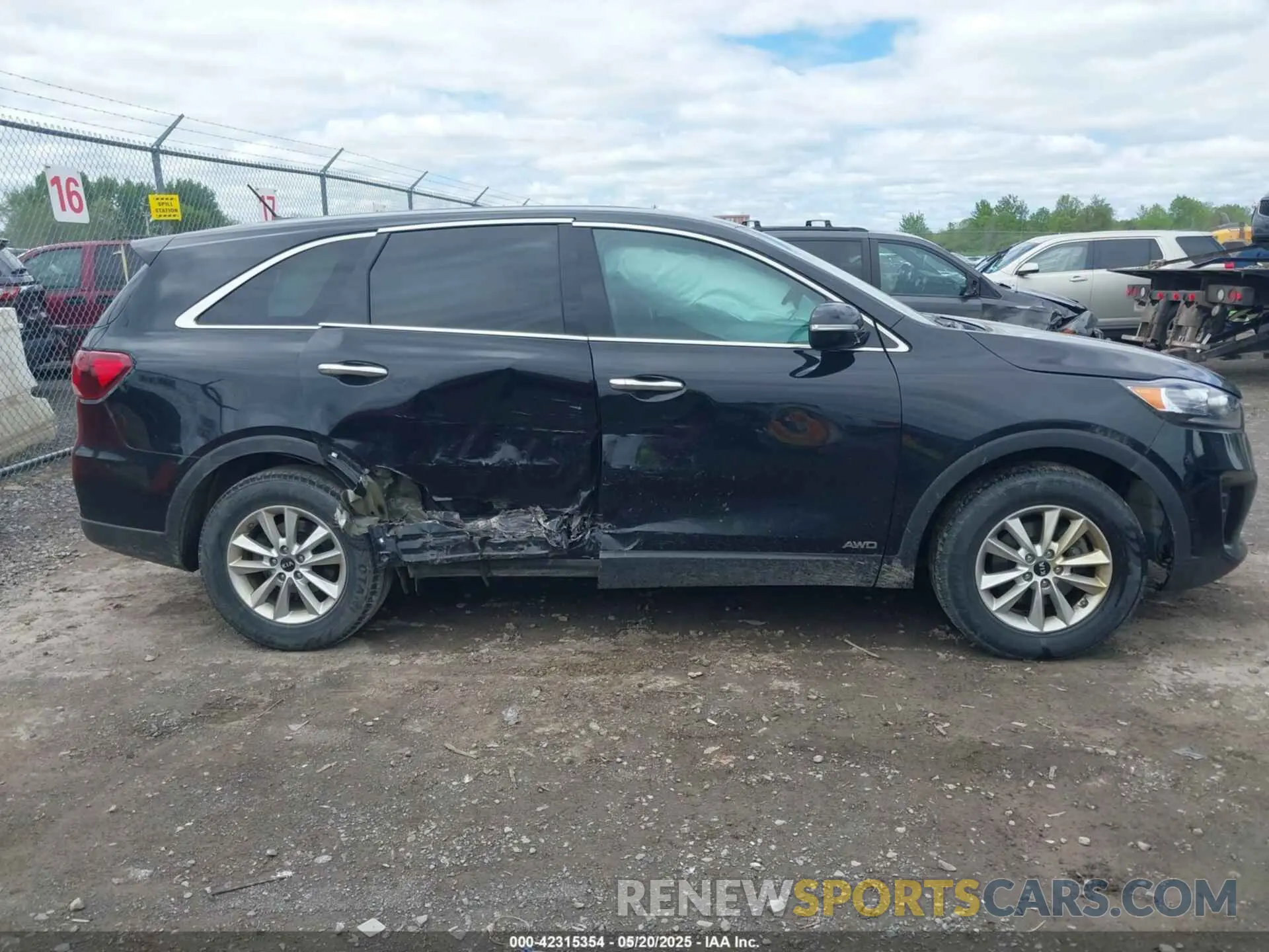 13 Photograph of a damaged car 5XYPGDA35LG693799 KIA SORENTO 2020