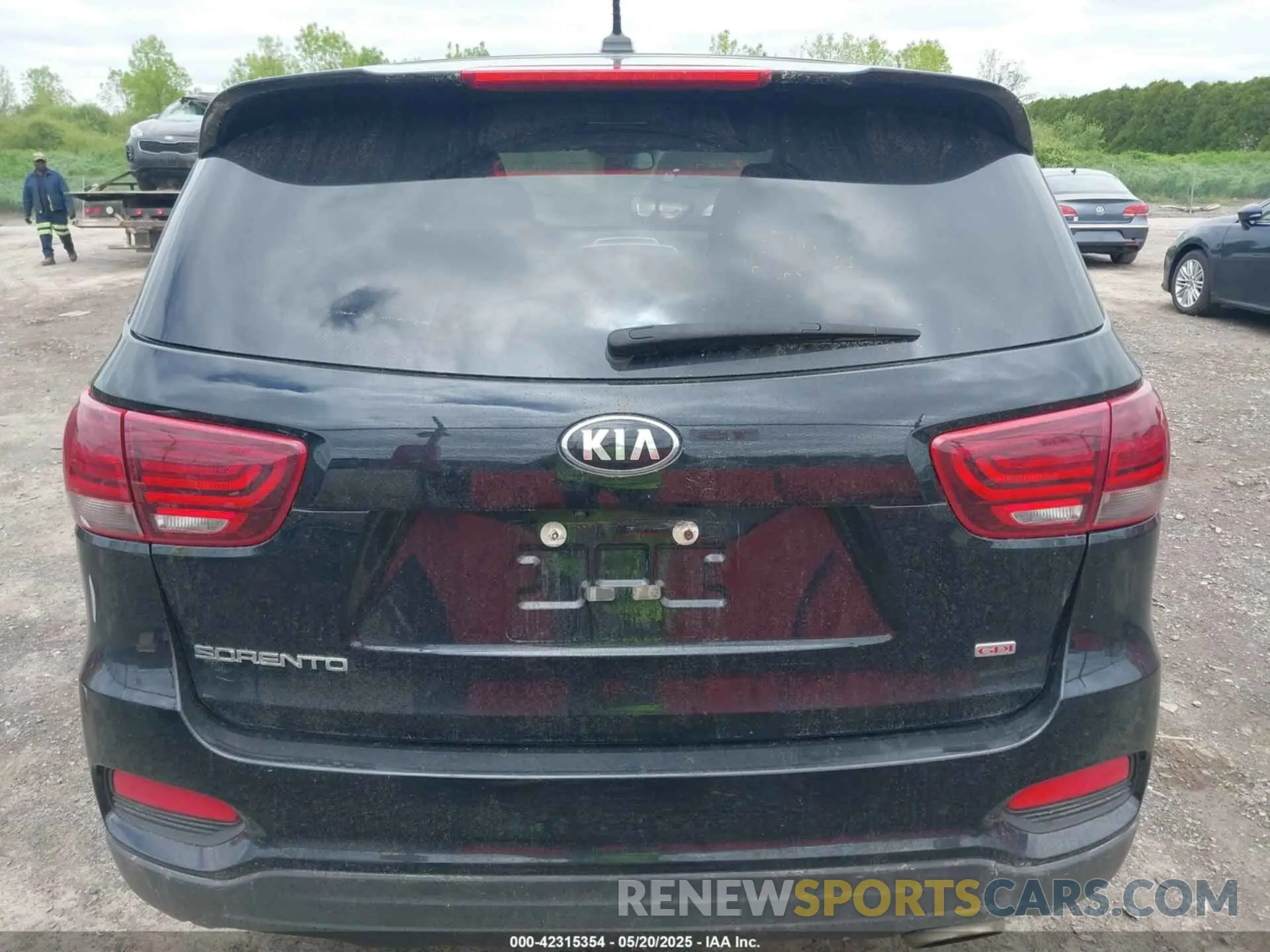 16 Photograph of a damaged car 5XYPGDA35LG693799 KIA SORENTO 2020