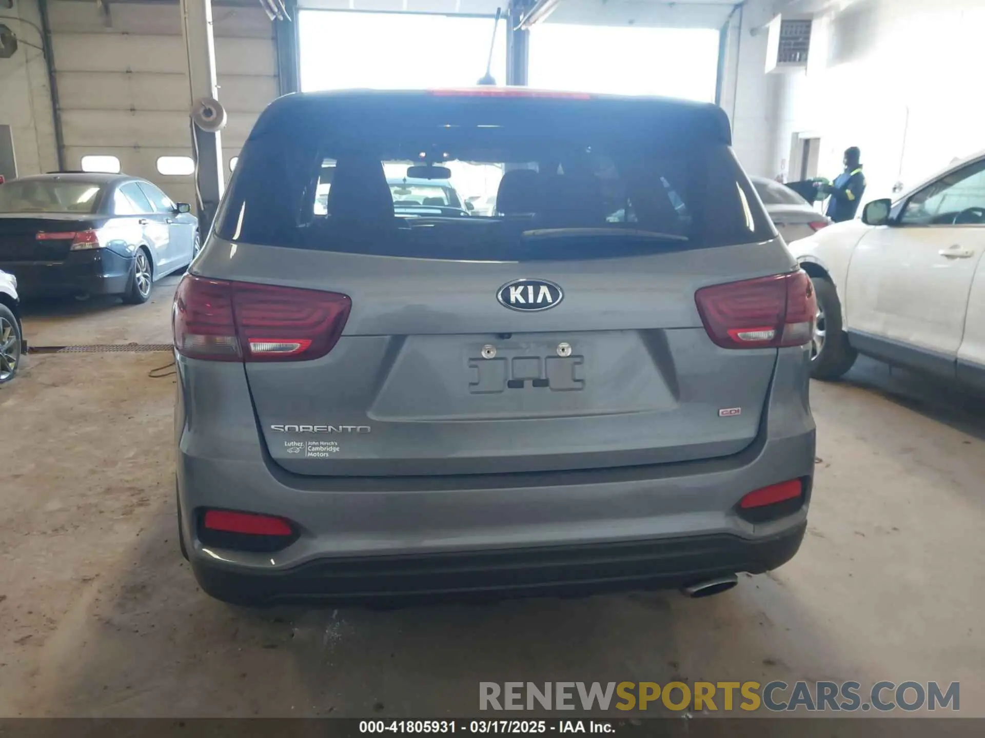 13 Photograph of a damaged car 5XYPGDA36LG639752 KIA SORENTO 2020