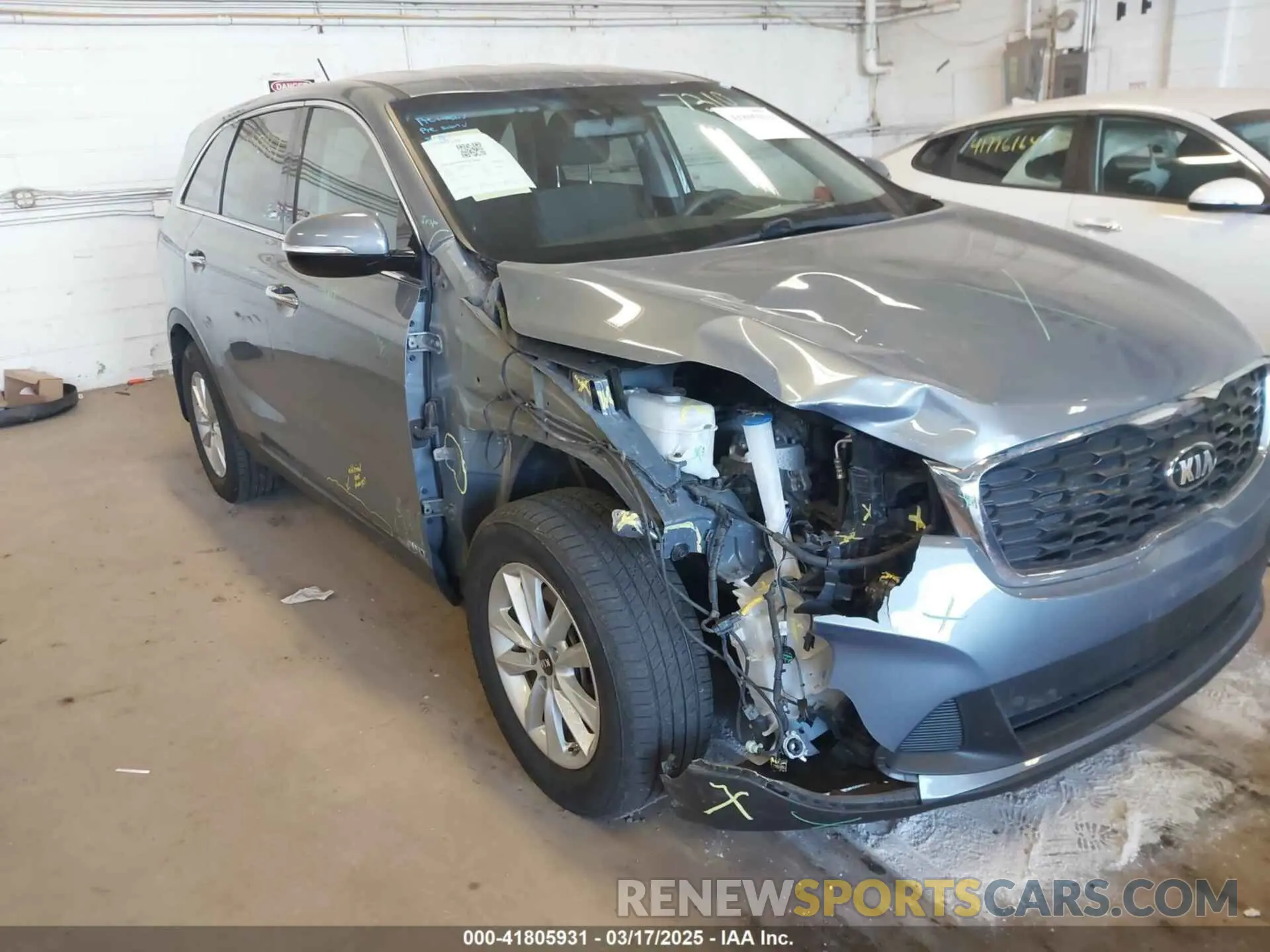 6 Photograph of a damaged car 5XYPGDA36LG639752 KIA SORENTO 2020