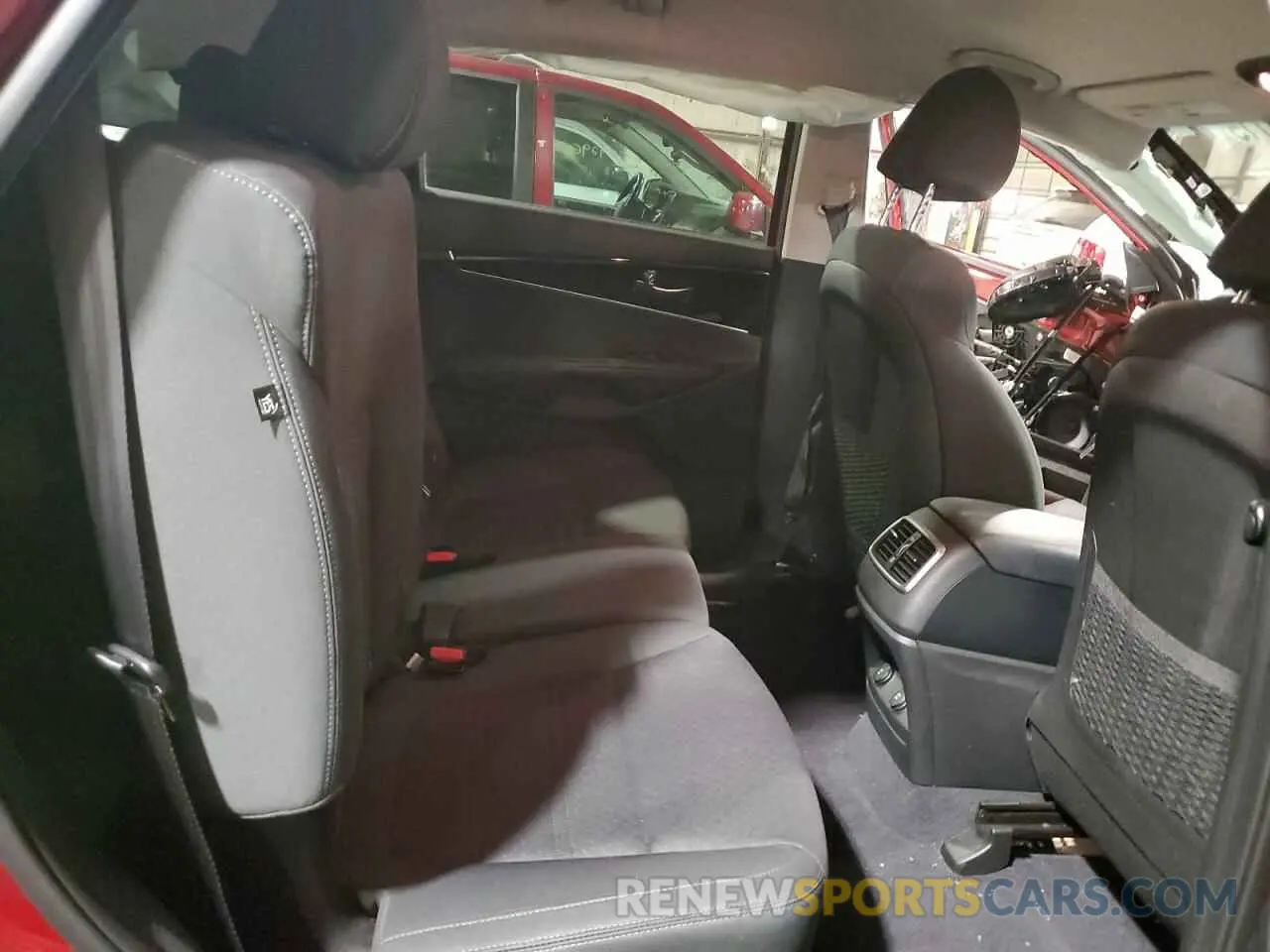 11 Photograph of a damaged car 5XYPGDA36LG650556 KIA SORENTO 2020