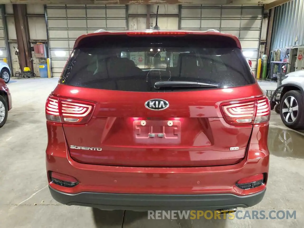 6 Photograph of a damaged car 5XYPGDA36LG650556 KIA SORENTO 2020