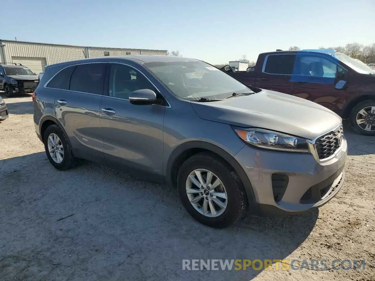 4 Photograph of a damaged car 5XYPGDA36LG655353 KIA SORENTO 2020