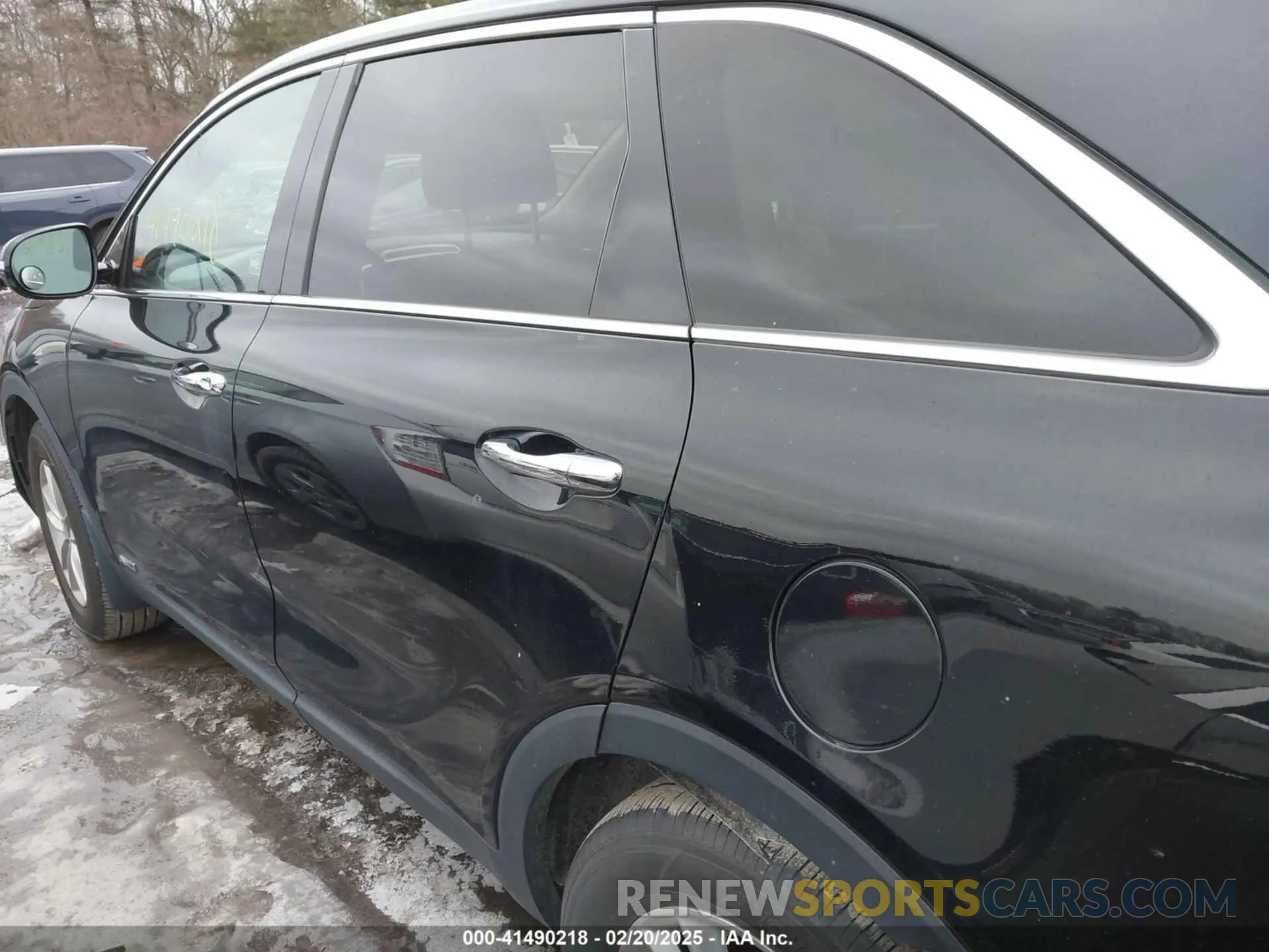 14 Photograph of a damaged car 5XYPGDA36LG655708 KIA SORENTO 2020