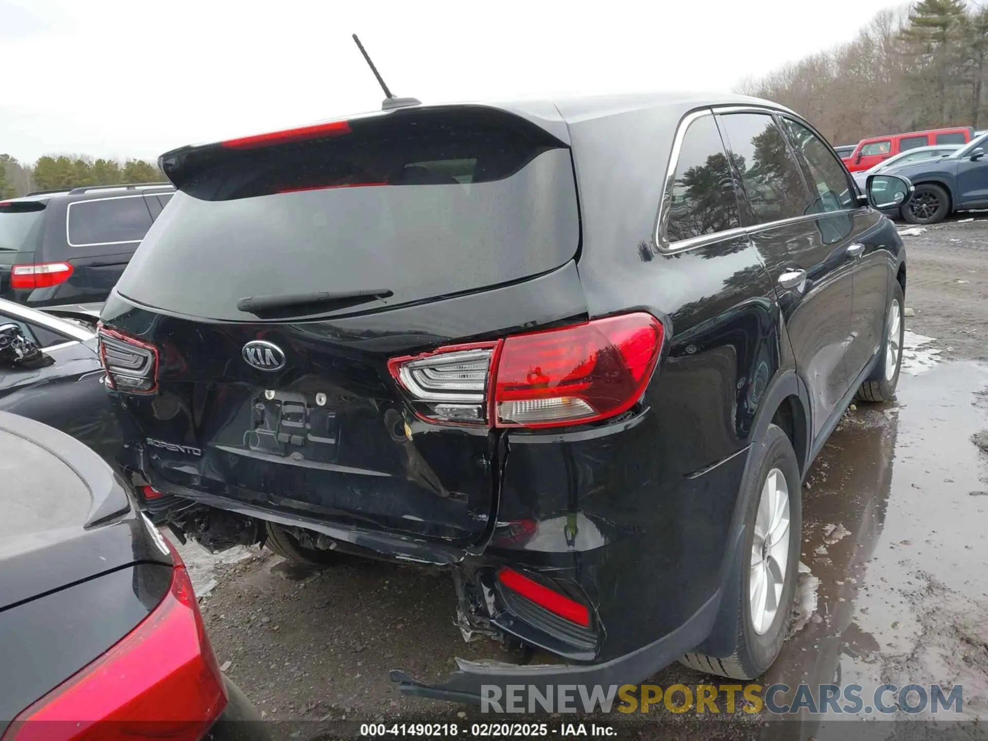 16 Photograph of a damaged car 5XYPGDA36LG655708 KIA SORENTO 2020