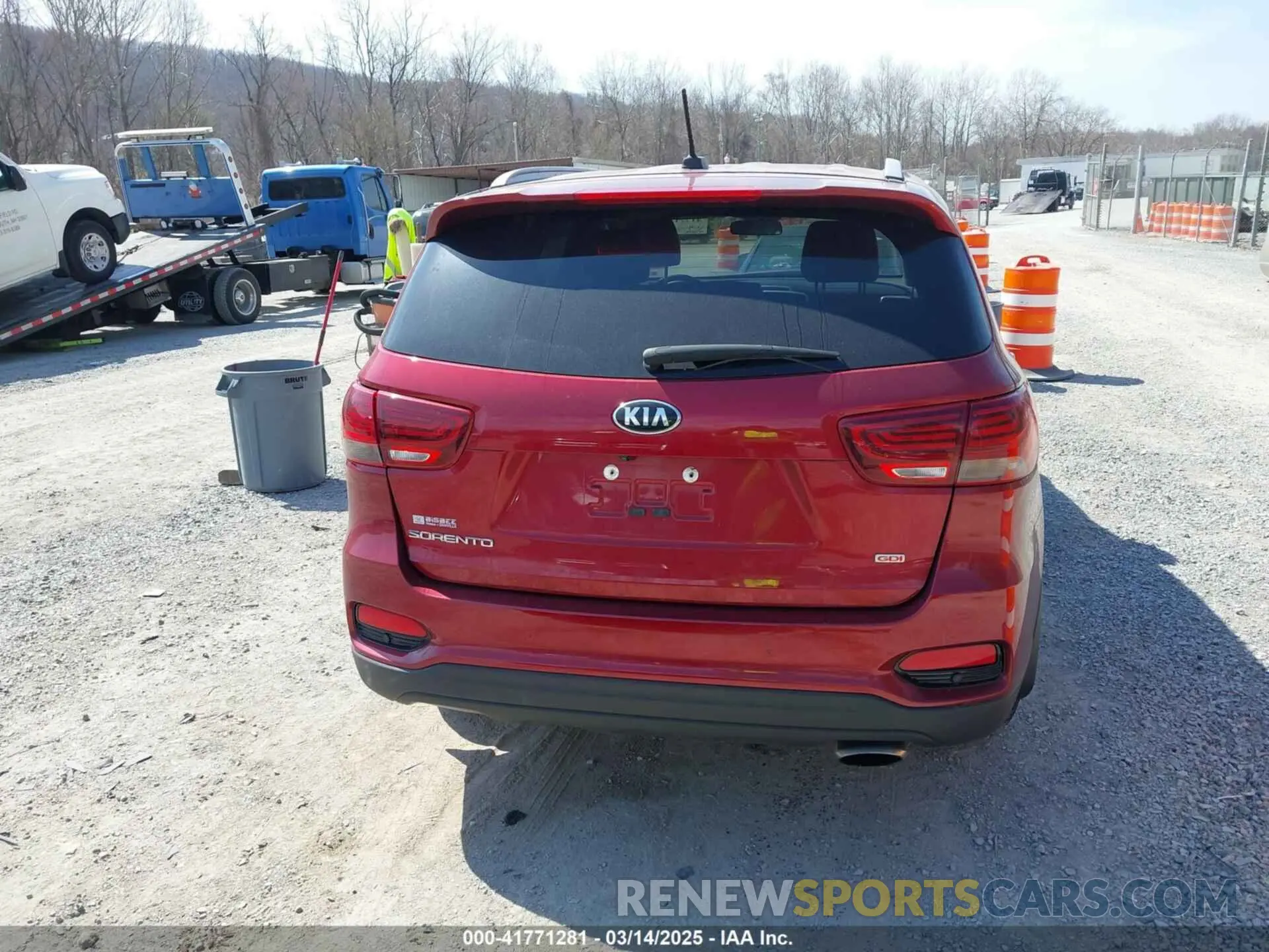 16 Photograph of a damaged car 5XYPGDA36LG671455 KIA SORENTO 2020
