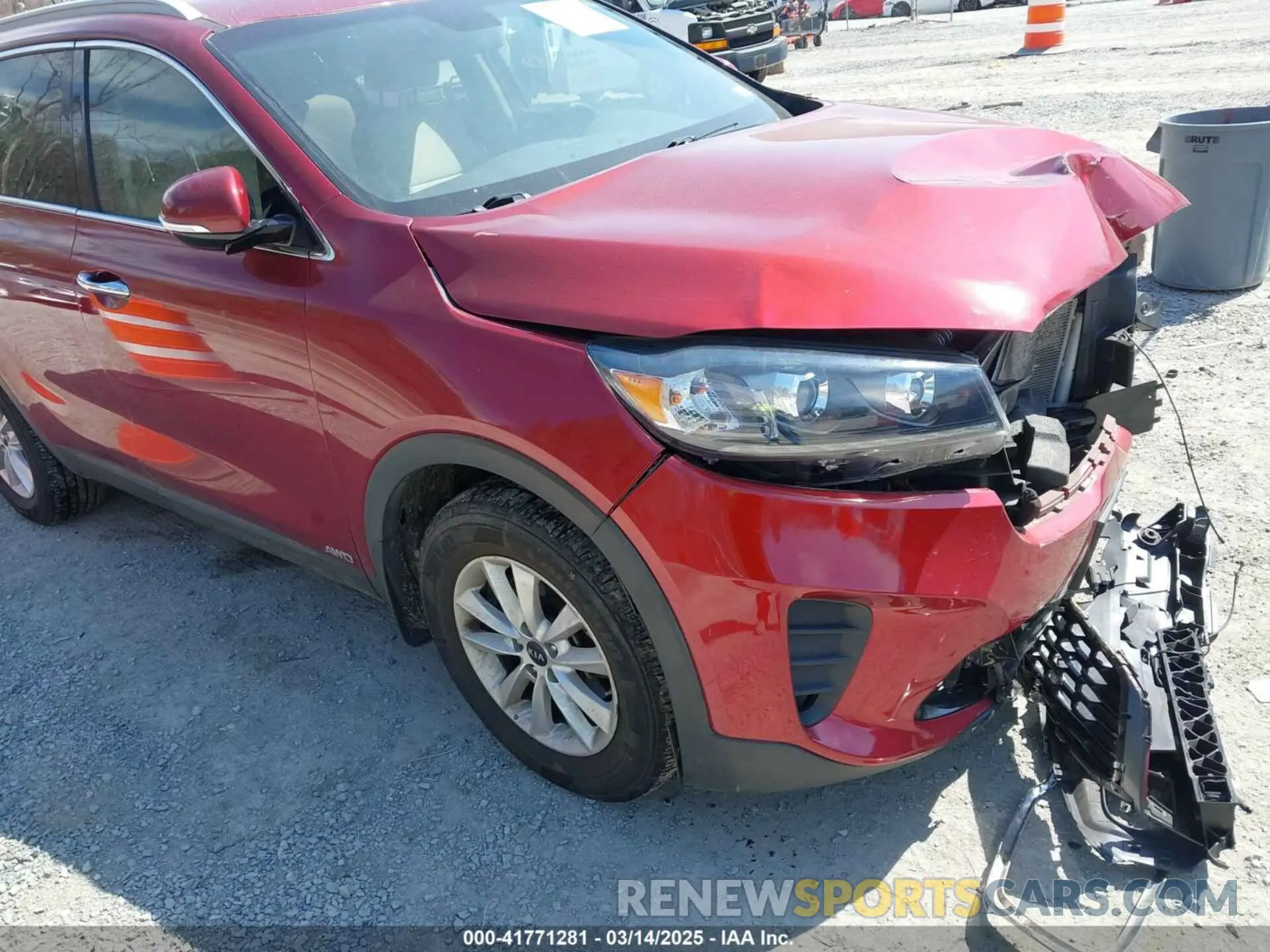 18 Photograph of a damaged car 5XYPGDA36LG671455 KIA SORENTO 2020