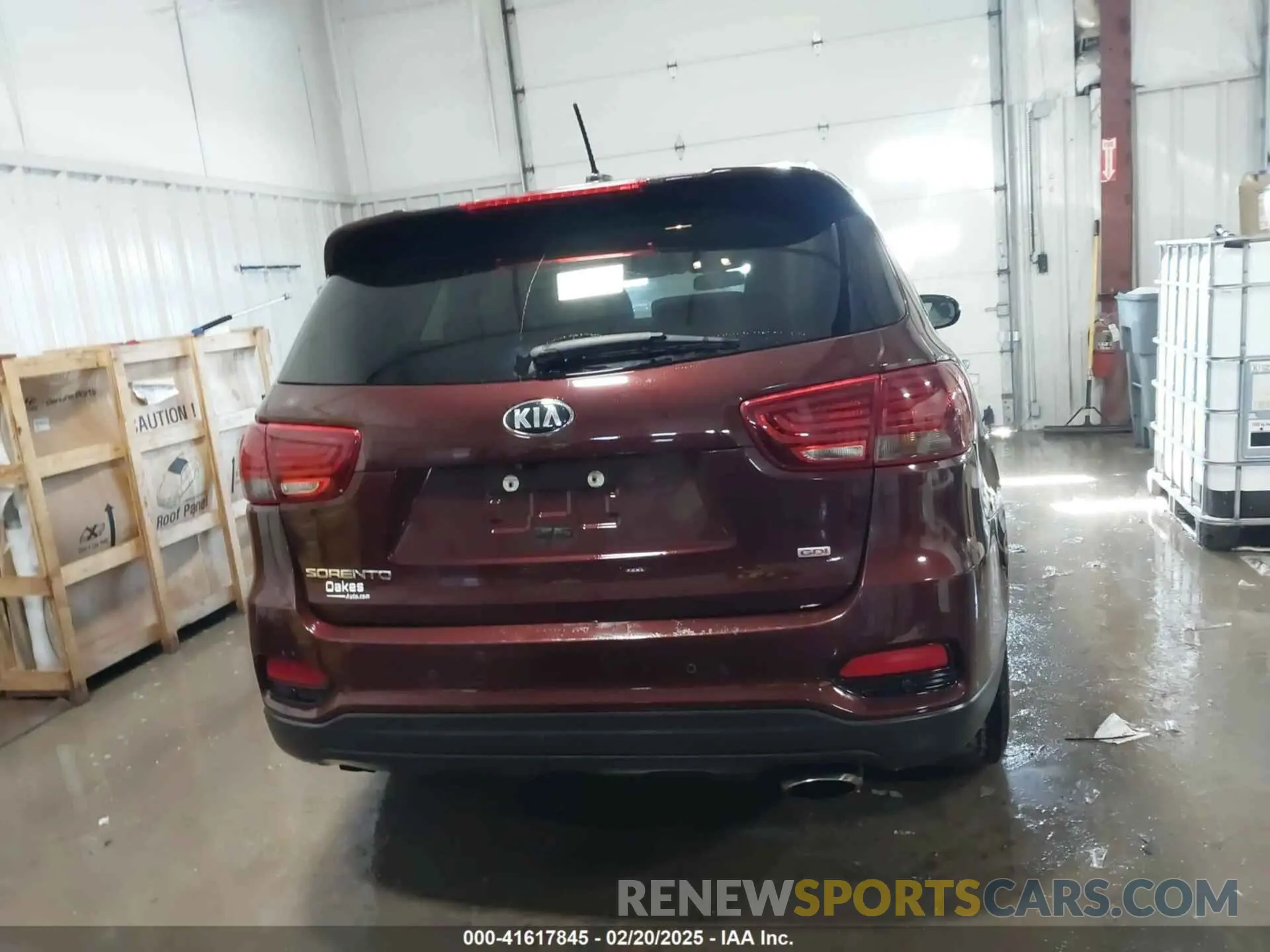 17 Photograph of a damaged car 5XYPGDA37LG647486 KIA SORENTO 2020