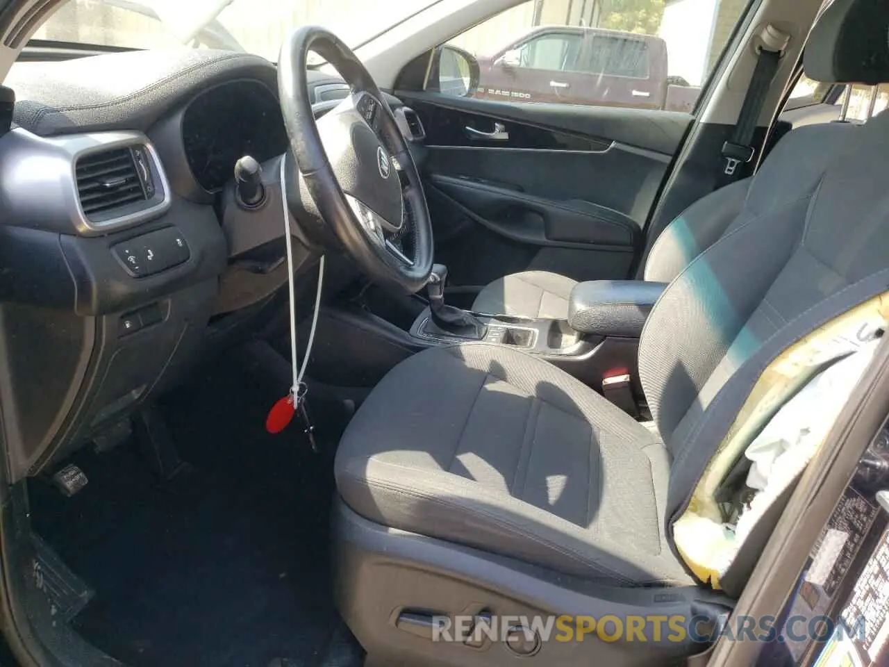 7 Photograph of a damaged car 5XYPGDA37LG650341 KIA SORENTO 2020