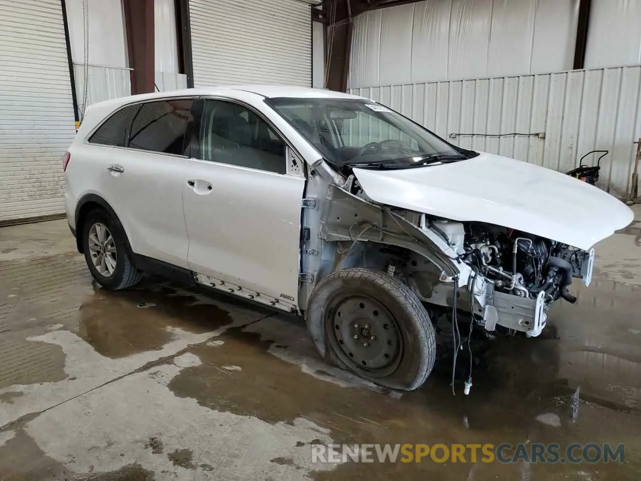 4 Photograph of a damaged car 5XYPGDA37LG659511 KIA SORENTO 2020