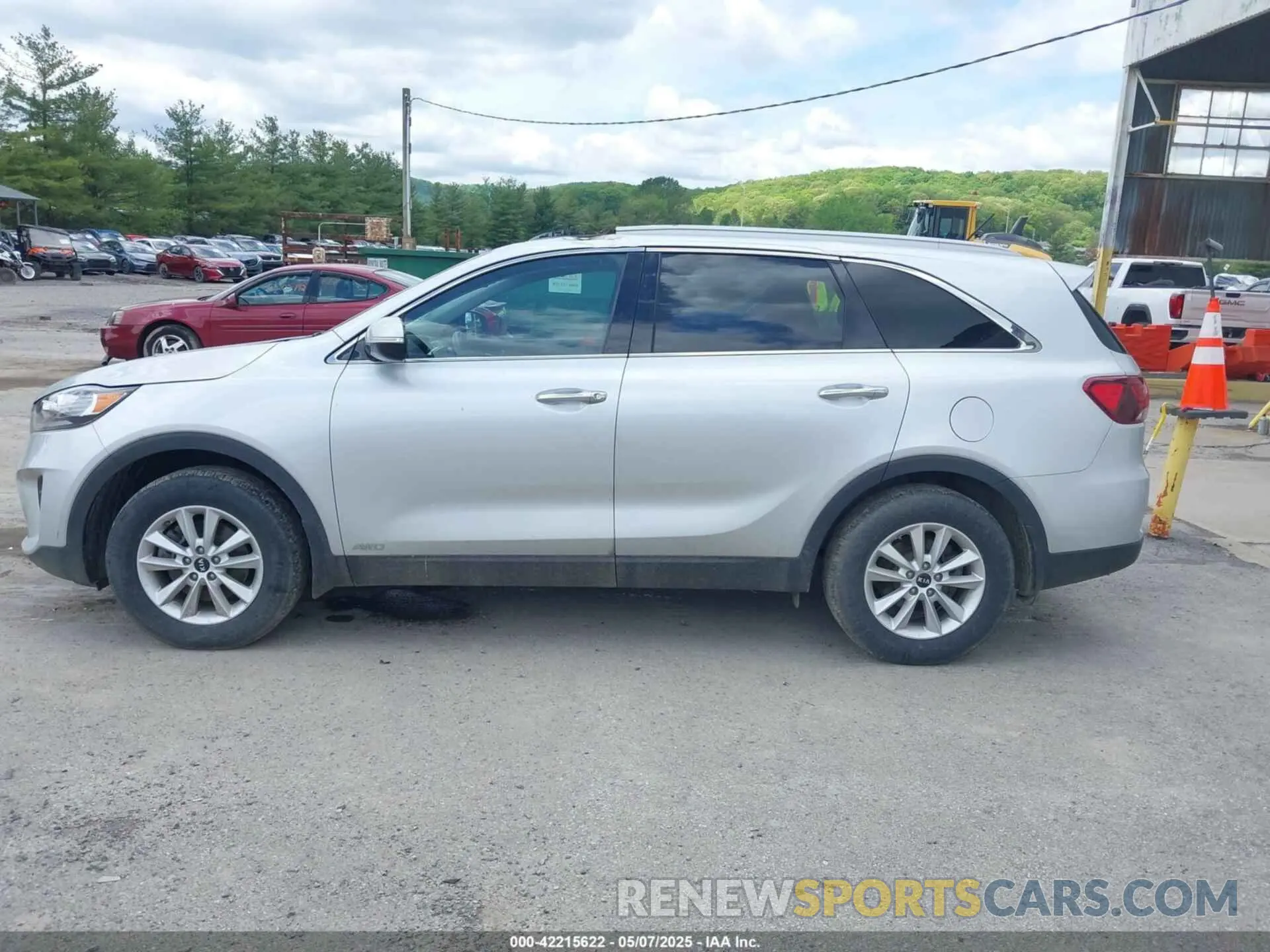 14 Photograph of a damaged car 5XYPGDA37LG661694 KIA SORENTO 2020