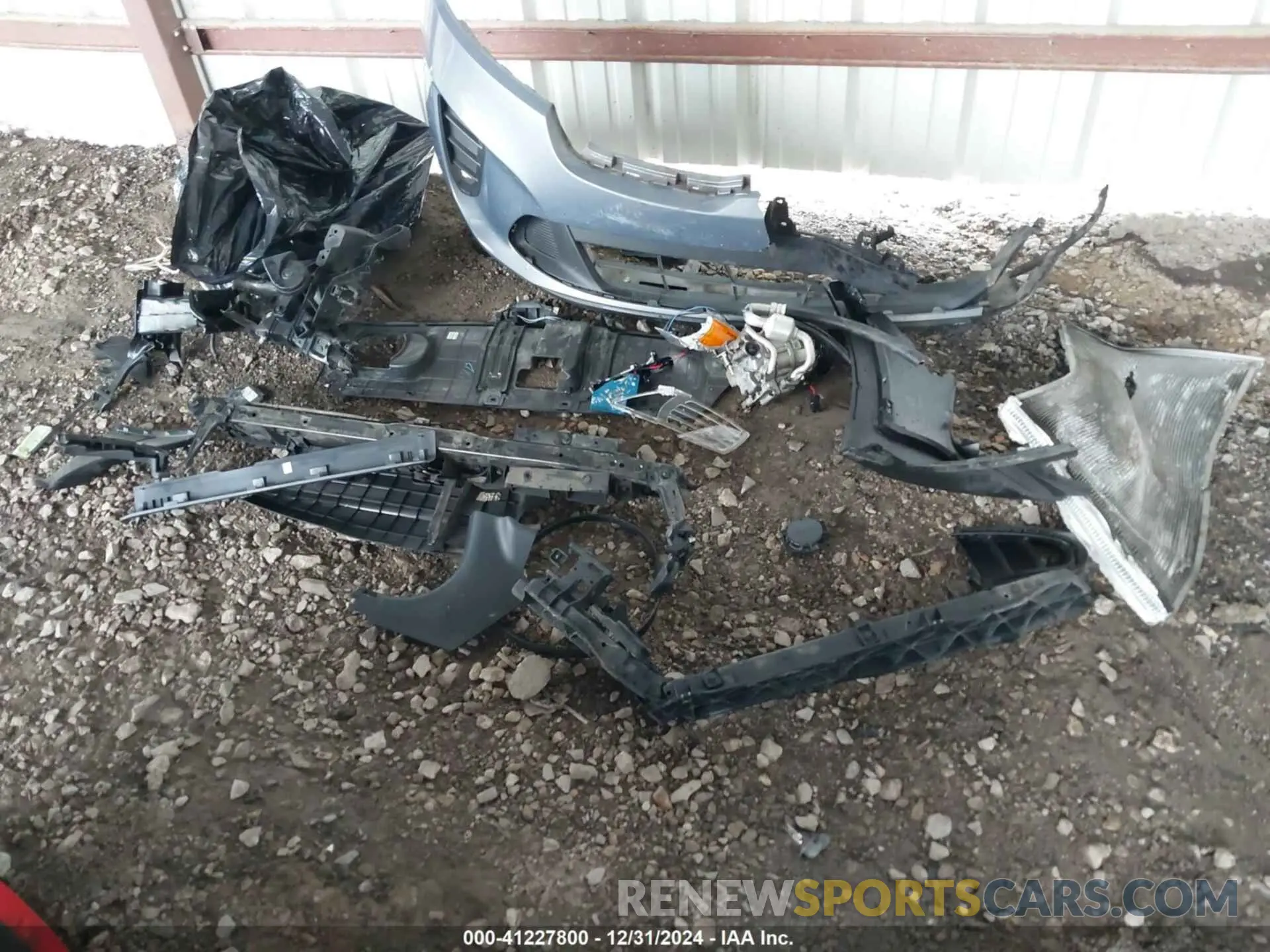 11 Photograph of a damaged car 5XYPGDA37LG683095 KIA SORENTO 2020