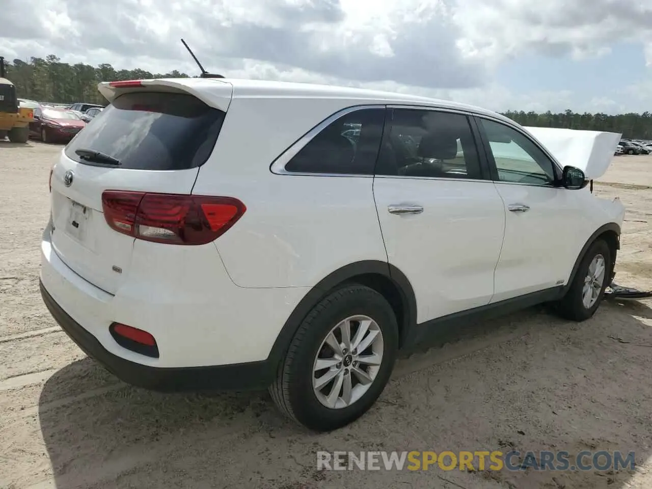 3 Photograph of a damaged car 5XYPGDA38LG642281 KIA SORENTO 2020