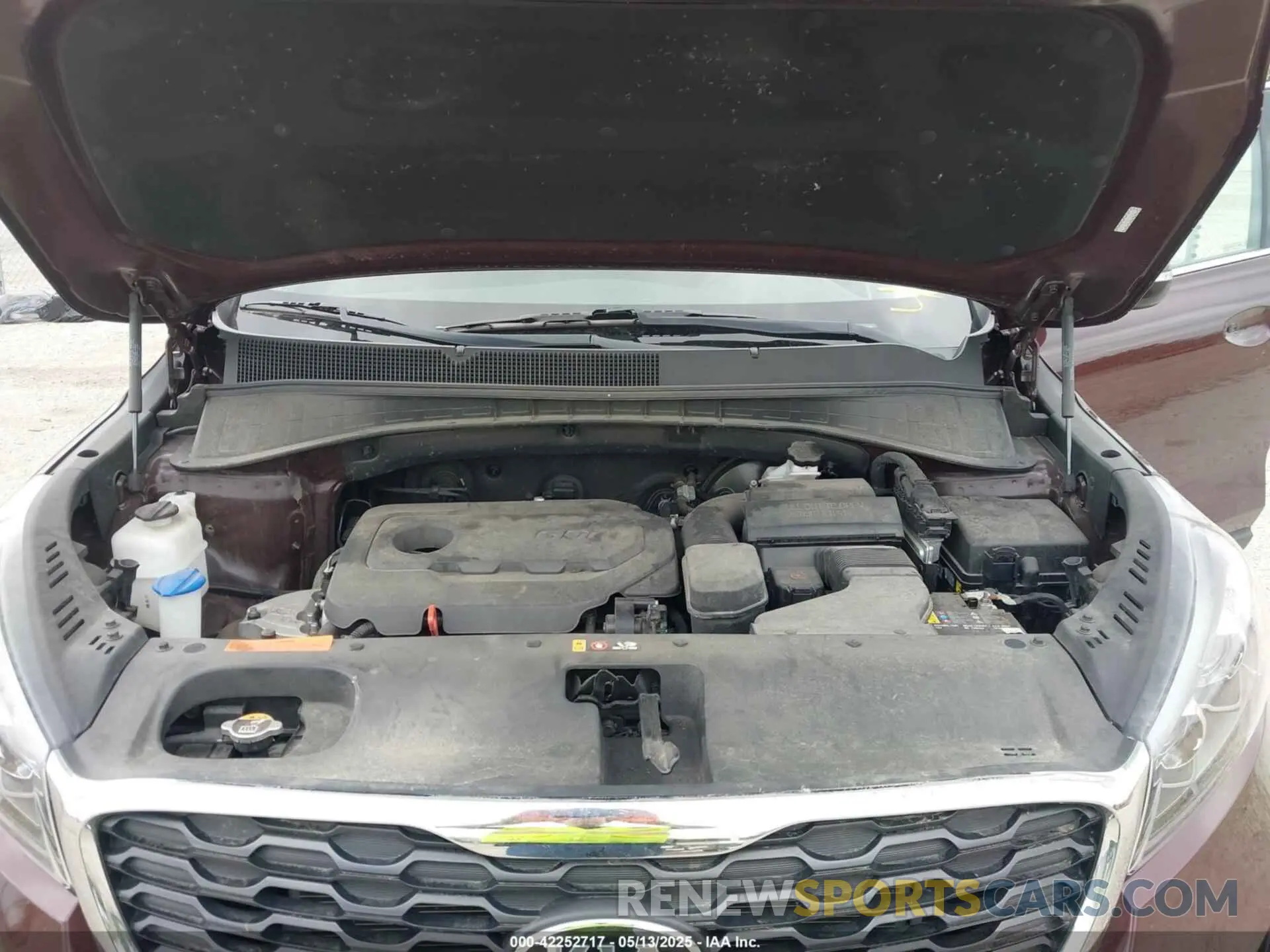 10 Photograph of a damaged car 5XYPGDA38LG644919 KIA SORENTO 2020