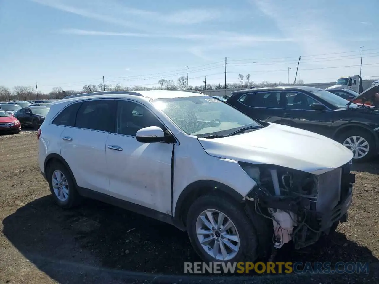 4 Photograph of a damaged car 5XYPGDA38LG646976 KIA SORENTO 2020