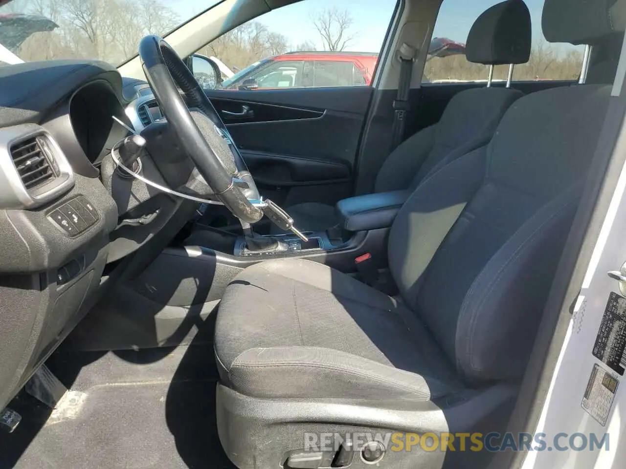 7 Photograph of a damaged car 5XYPGDA38LG646976 KIA SORENTO 2020