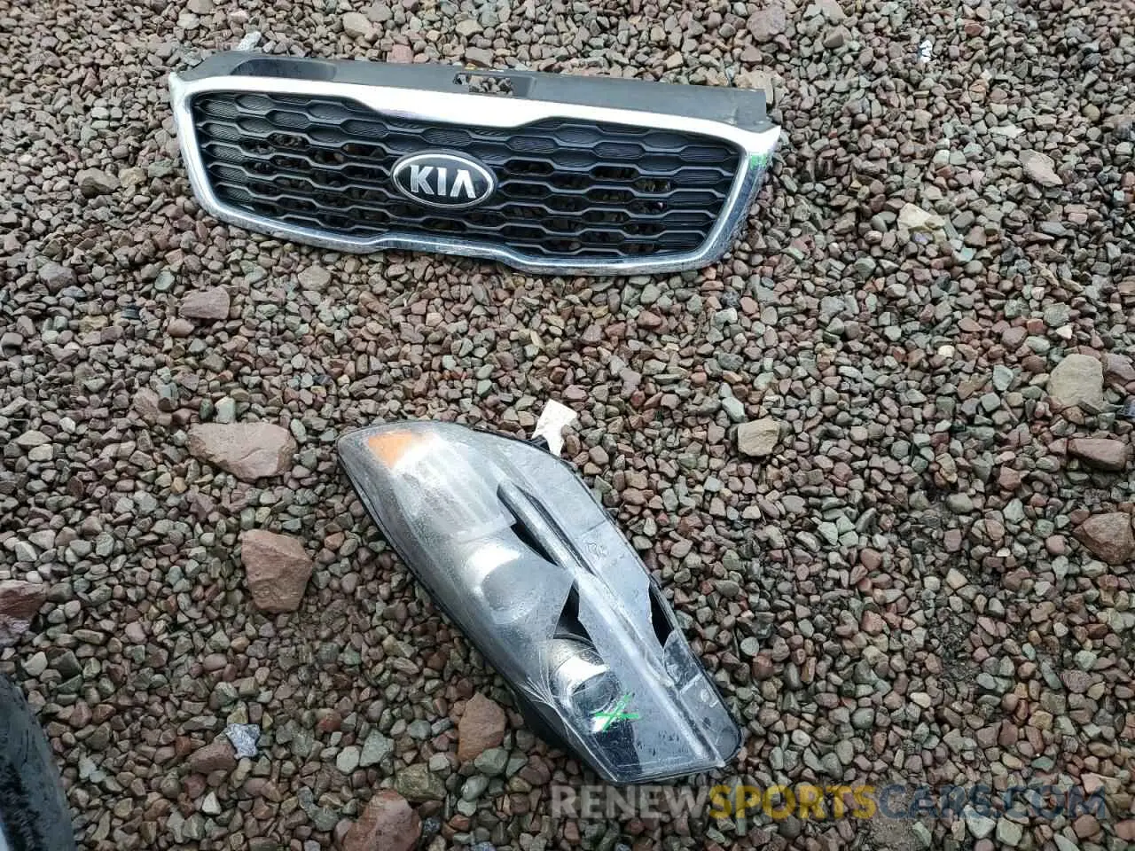 12 Photograph of a damaged car 5XYPGDA38LG668752 KIA SORENTO 2020