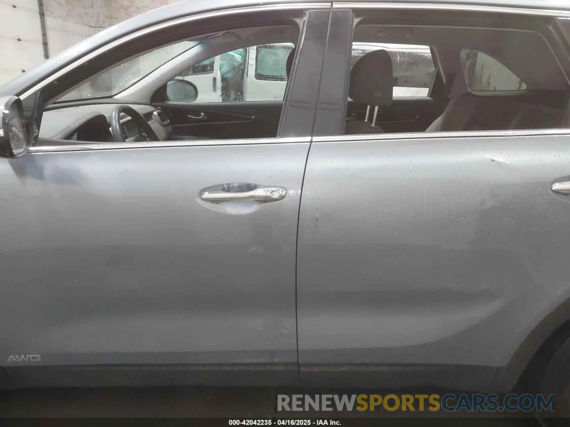 13 Photograph of a damaged car 5XYPGDA39LG629619 KIA SORENTO 2020