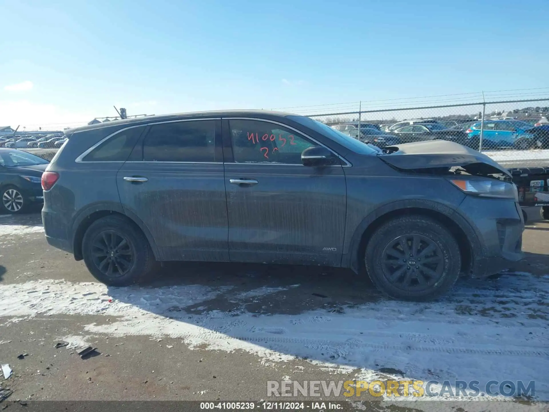 13 Photograph of a damaged car 5XYPGDA39LG664676 KIA SORENTO 2020