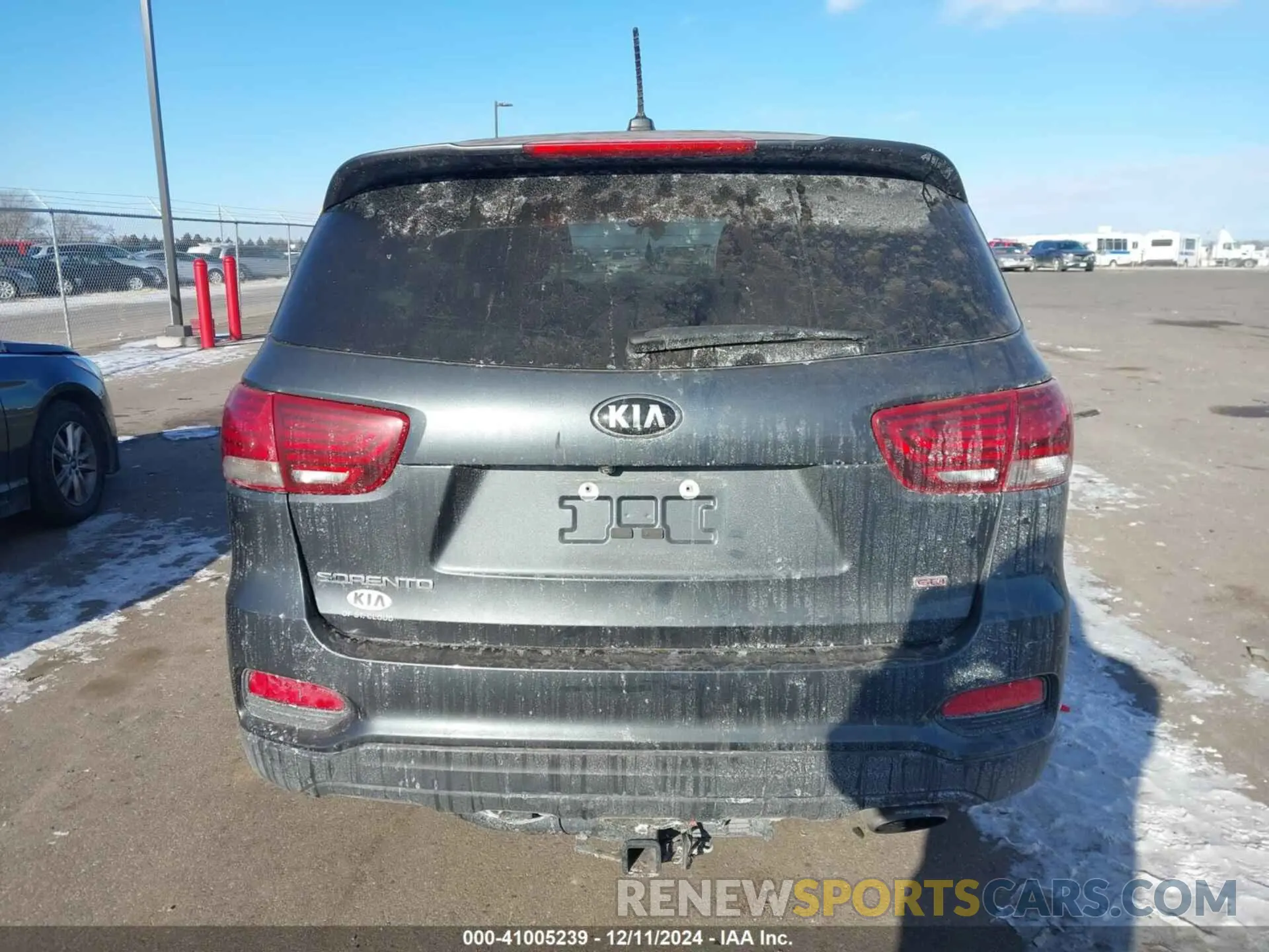 16 Photograph of a damaged car 5XYPGDA39LG664676 KIA SORENTO 2020
