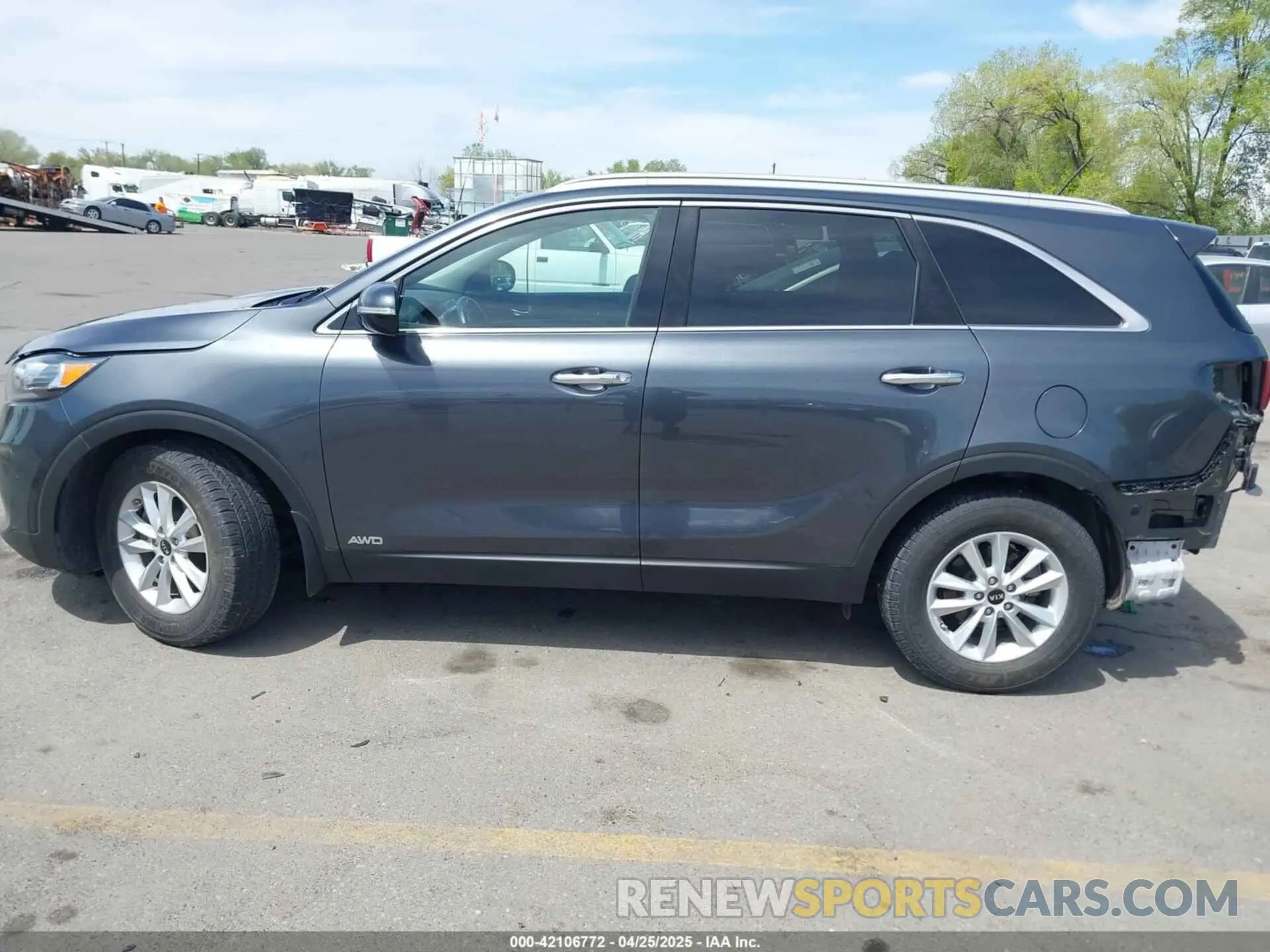 15 Photograph of a damaged car 5XYPGDA3XLG664122 KIA SORENTO 2020