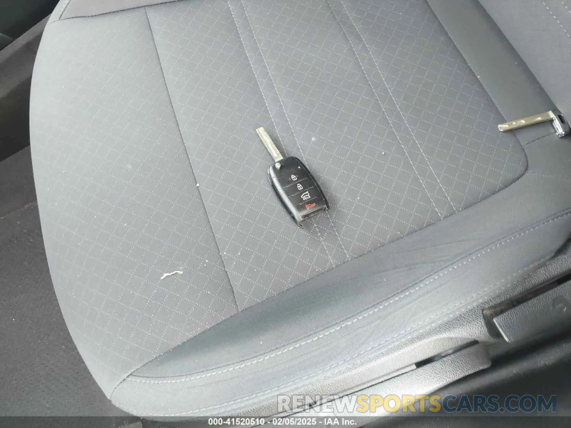 11 Photograph of a damaged car 5XYPGDA50LG619045 KIA SORENTO 2020