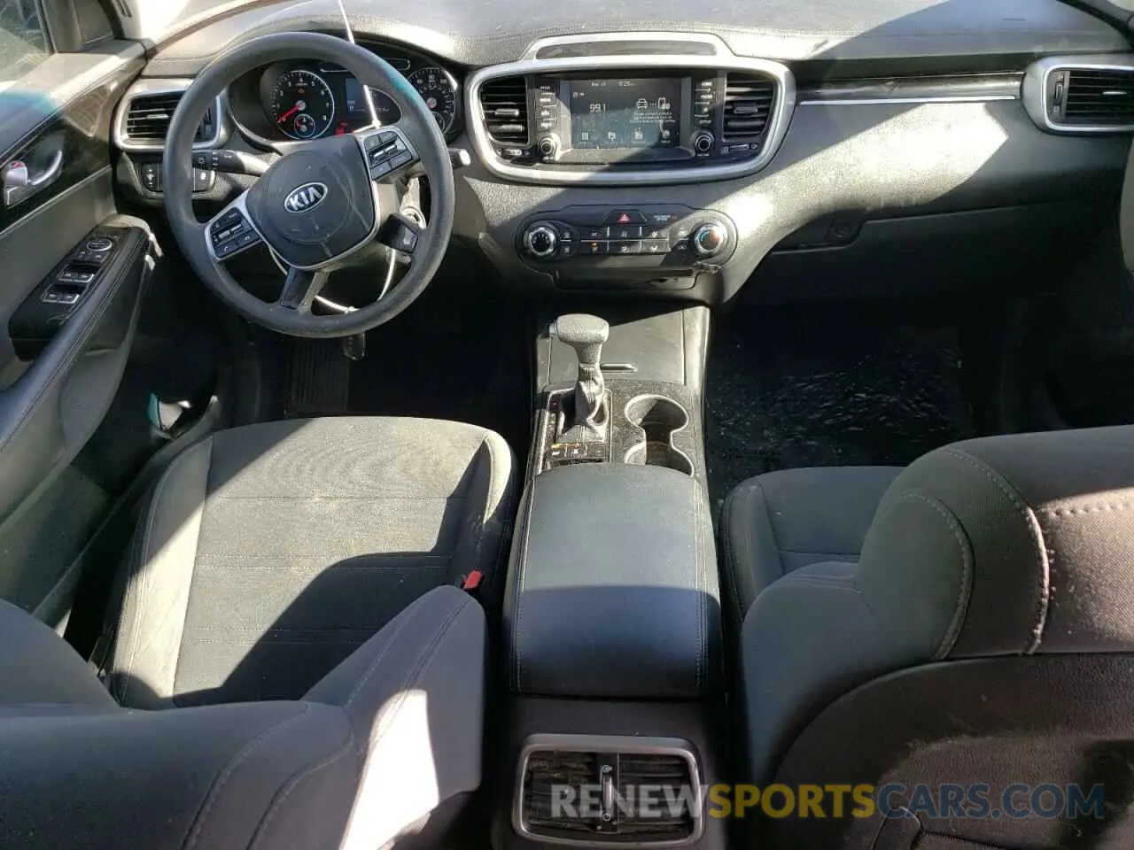 8 Photograph of a damaged car 5XYPGDA51LG690867 KIA SORENTO 2020