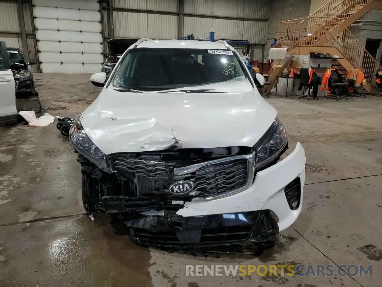 5 Photograph of a damaged car 5XYPGDA51LG700748 KIA SORENTO 2020