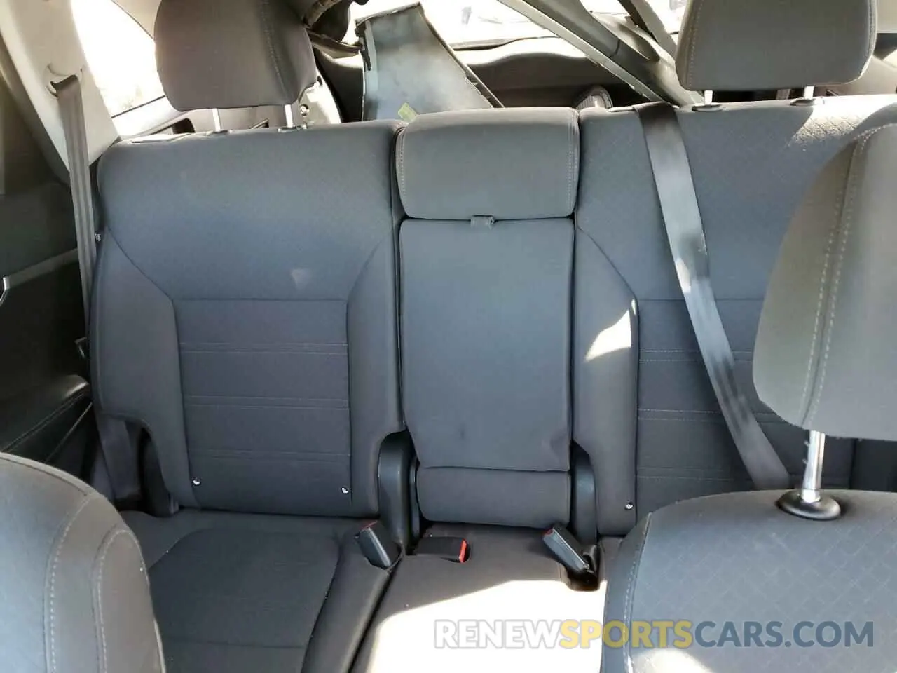 10 Photograph of a damaged car 5XYPGDA52LG618026 KIA SORENTO 2020