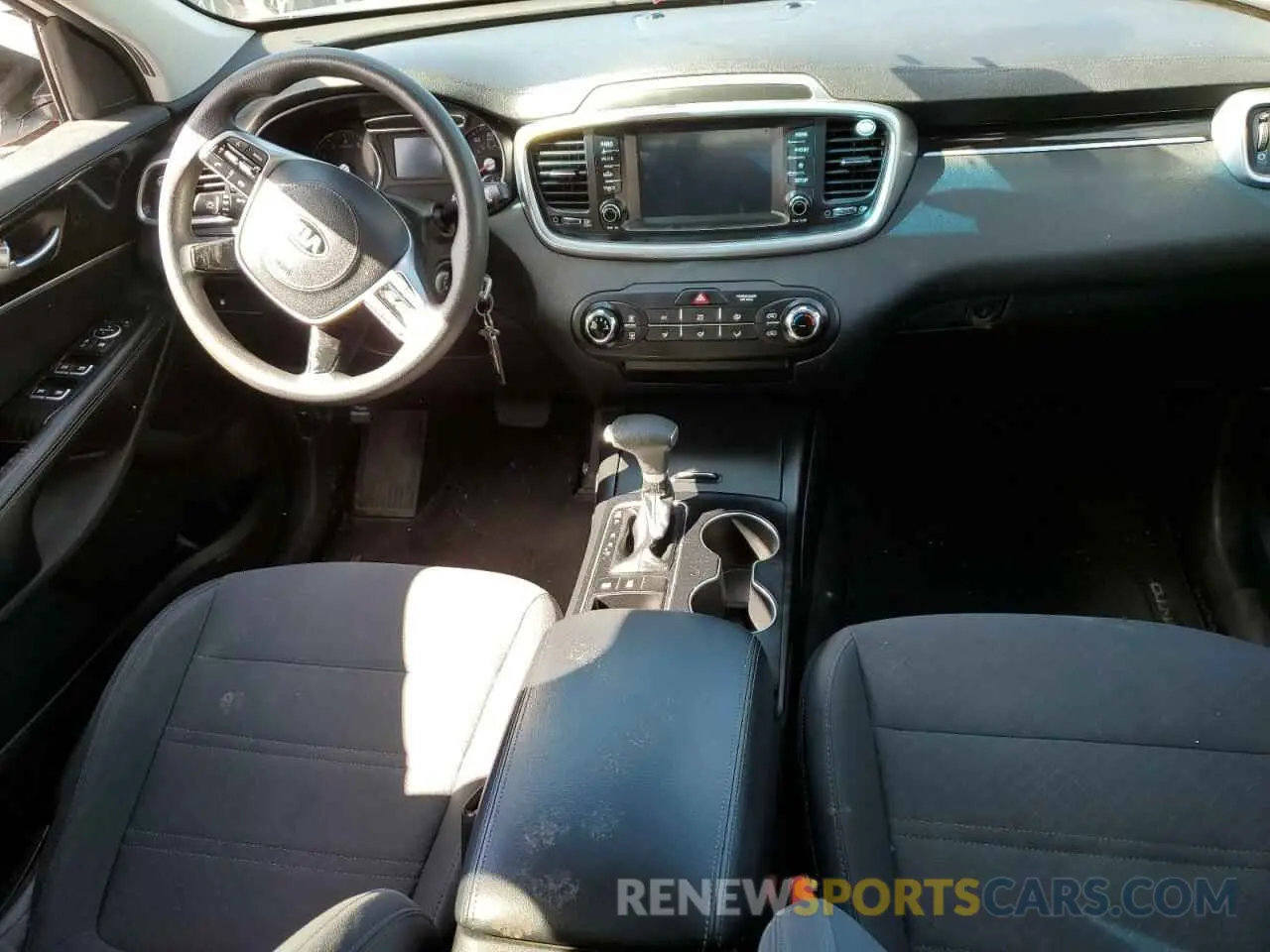 8 Photograph of a damaged car 5XYPGDA52LG618026 KIA SORENTO 2020