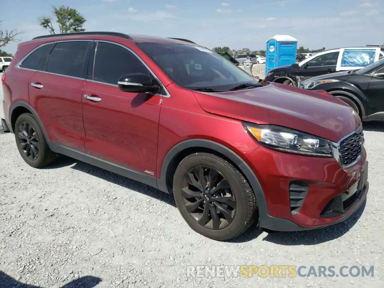 4 Photograph of a damaged car 5XYPGDA53LG662195 KIA SORENTO 2020