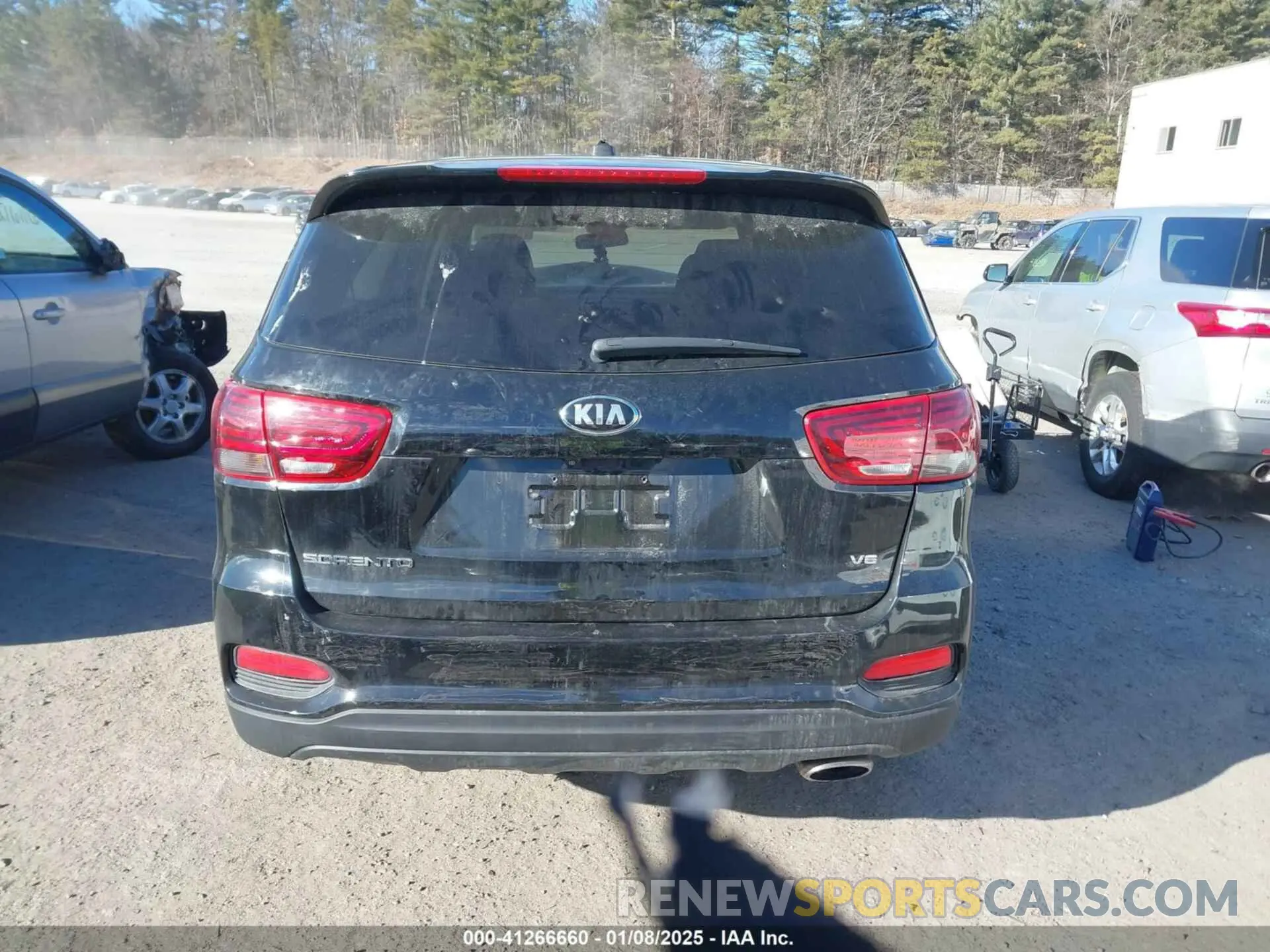 16 Photograph of a damaged car 5XYPGDA54LG619310 KIA SORENTO 2020