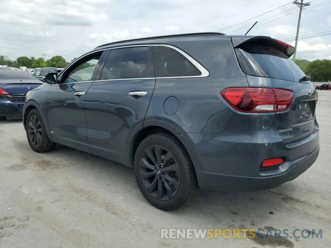 2 Photograph of a damaged car 5XYPGDA54LG686182 KIA SORENTO 2020