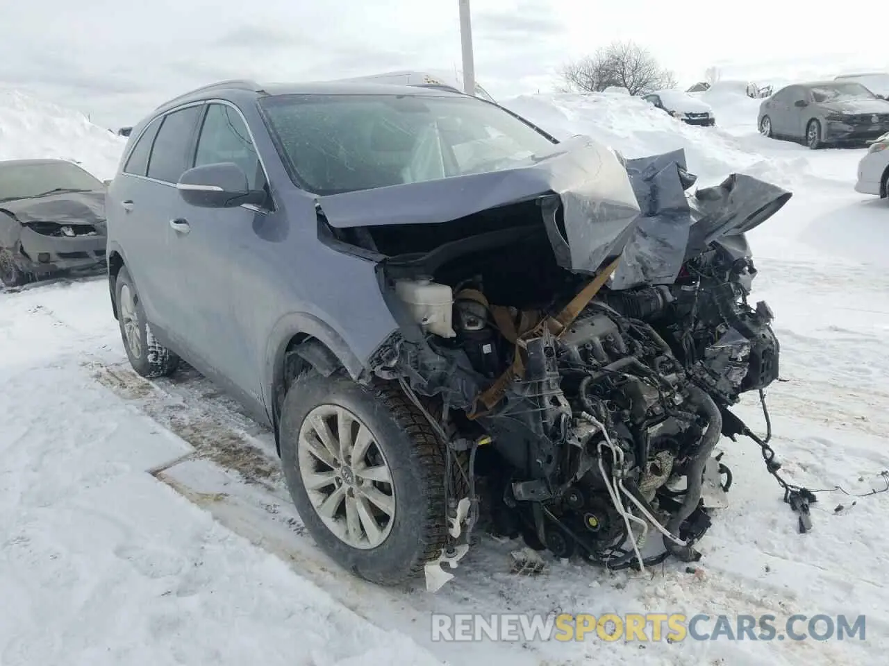 4 Photograph of a damaged car 5XYPGDA54LG695044 KIA SORENTO 2020