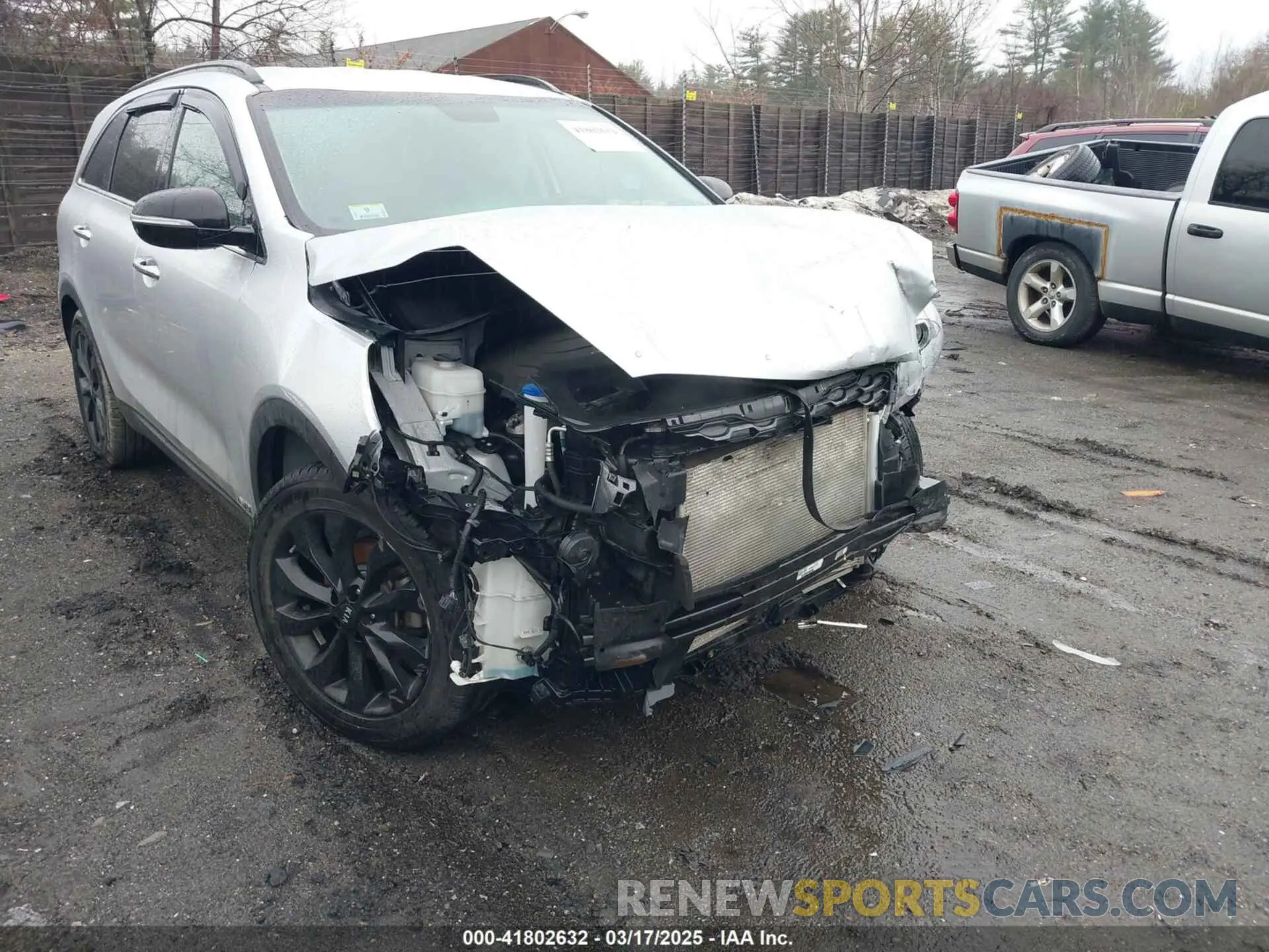 18 Photograph of a damaged car 5XYPGDA55LG667883 KIA SORENTO 2020