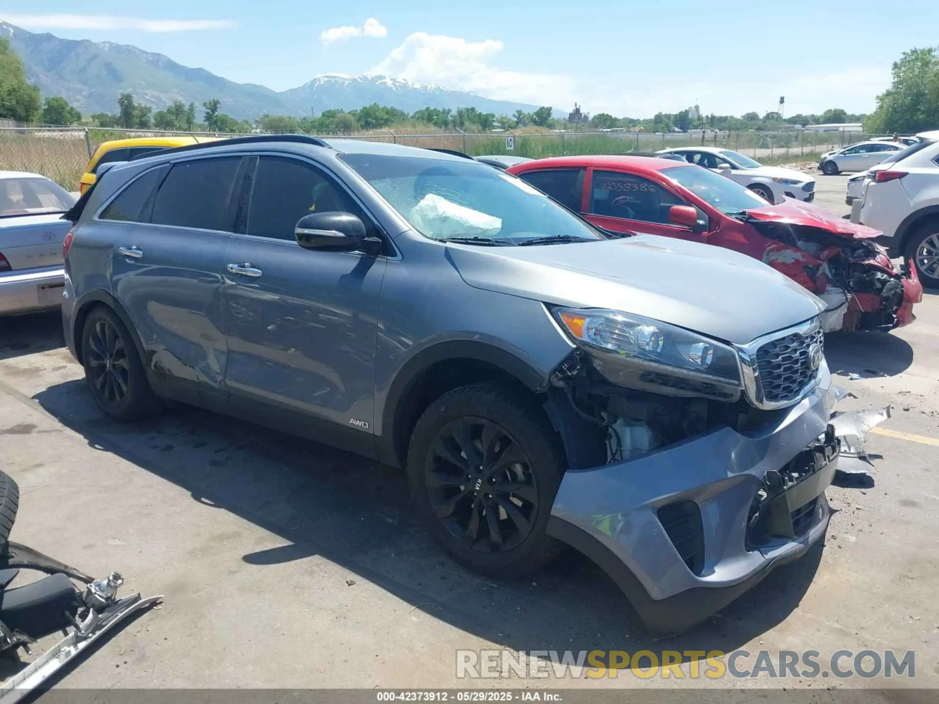 1 Photograph of a damaged car 5XYPGDA56LG636500 KIA SORENTO 2020