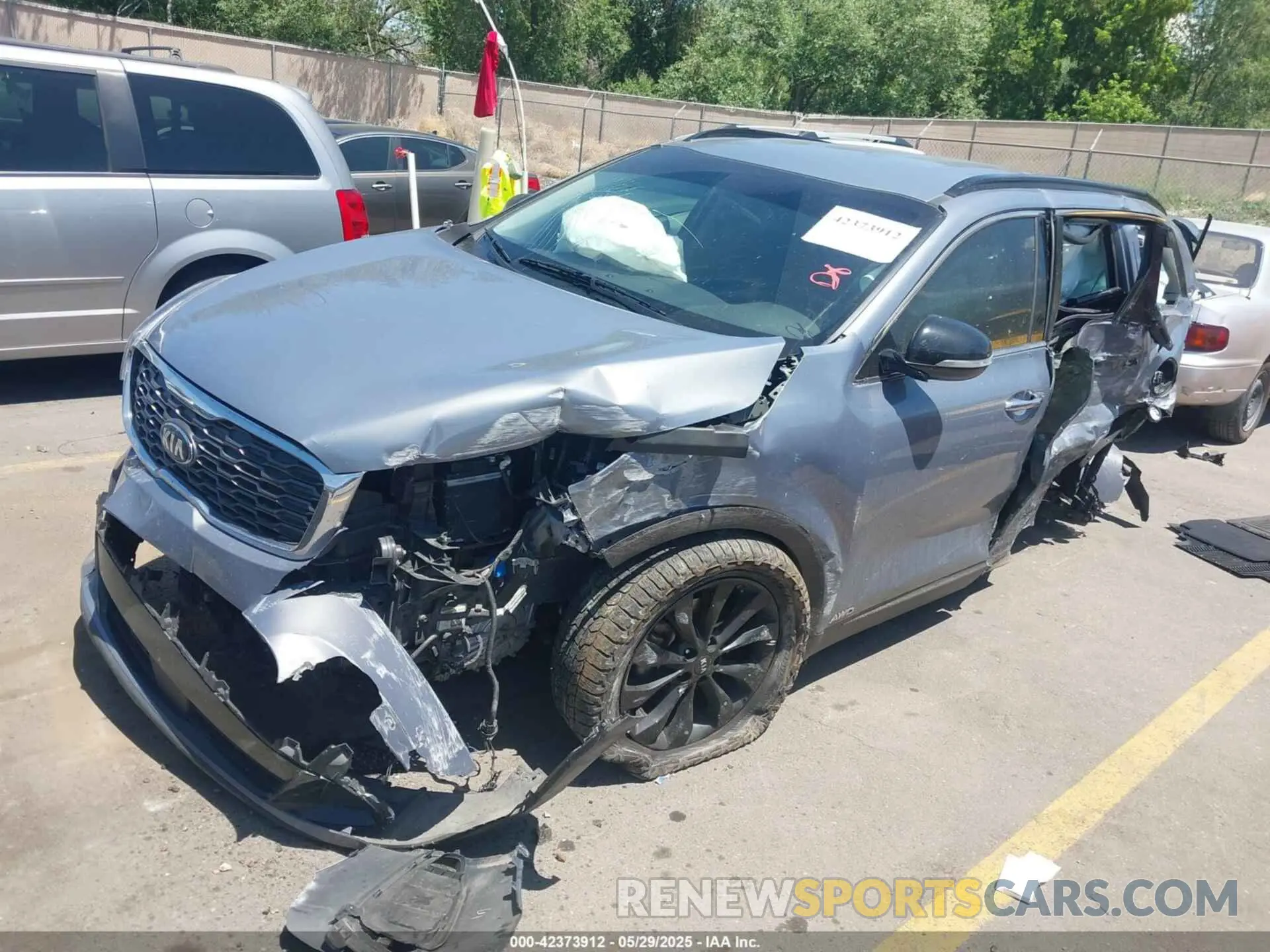 2 Photograph of a damaged car 5XYPGDA56LG636500 KIA SORENTO 2020
