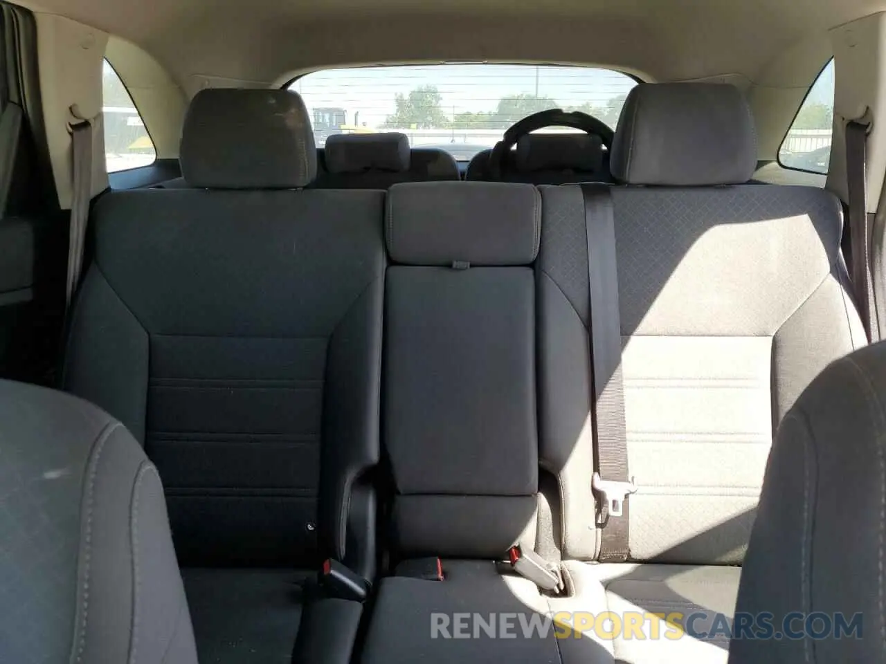 10 Photograph of a damaged car 5XYPGDA56LG675782 KIA SORENTO 2020