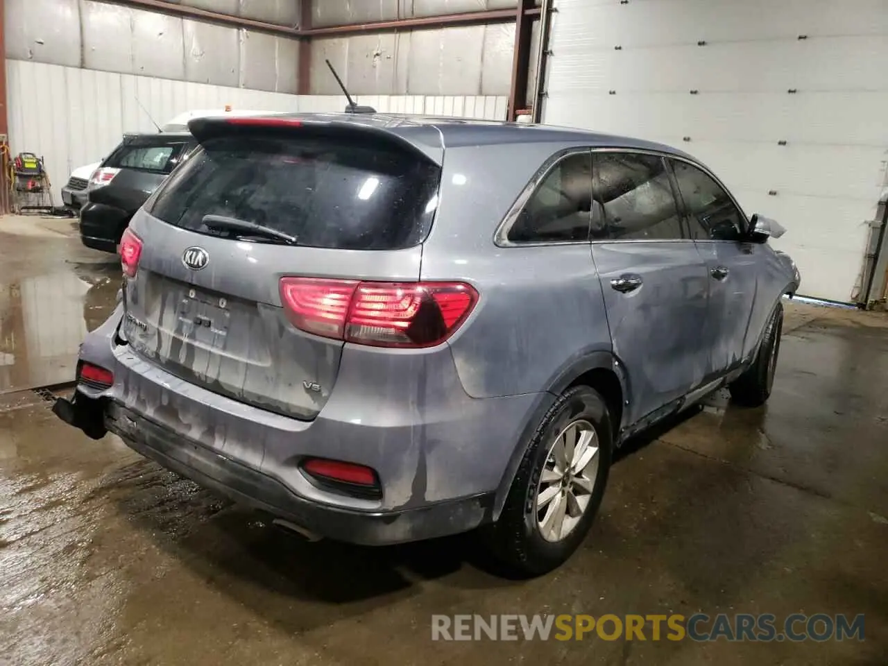 3 Photograph of a damaged car 5XYPGDA57LG617826 KIA SORENTO 2020