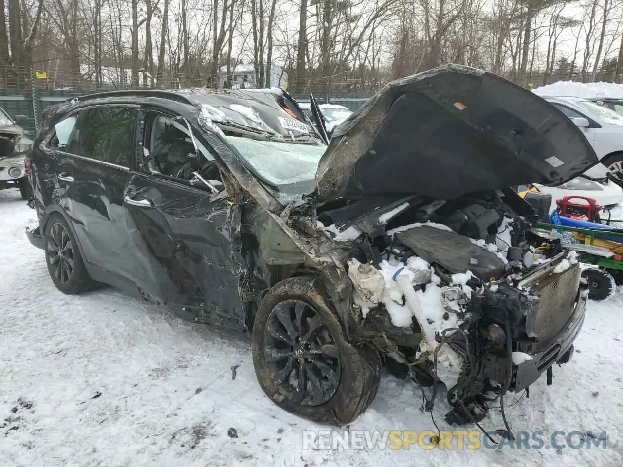 4 Photograph of a damaged car 5XYPGDA59LG637821 KIA SORENTO 2020