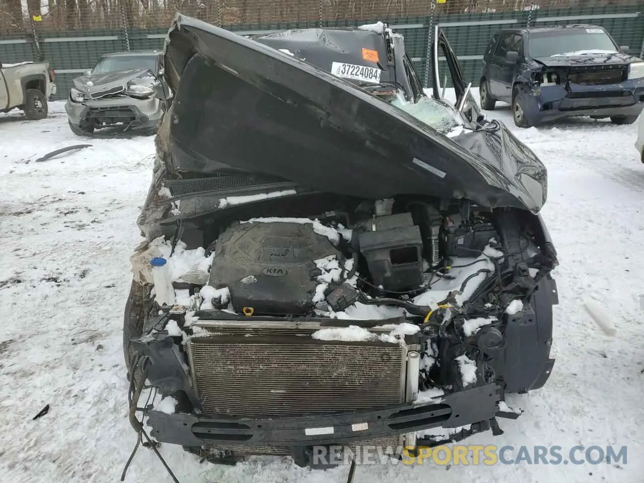 5 Photograph of a damaged car 5XYPGDA59LG637821 KIA SORENTO 2020