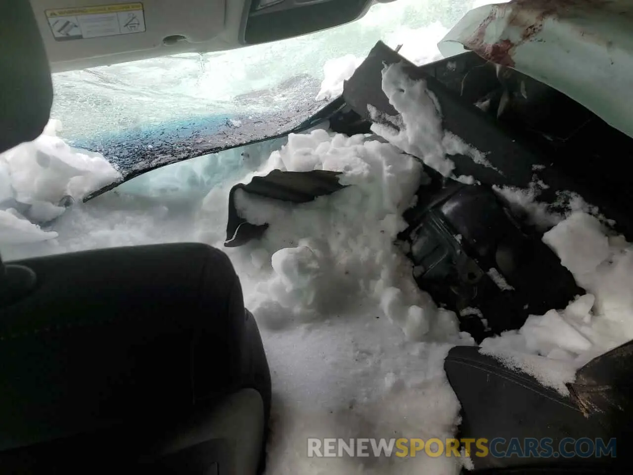 8 Photograph of a damaged car 5XYPGDA59LG637821 KIA SORENTO 2020