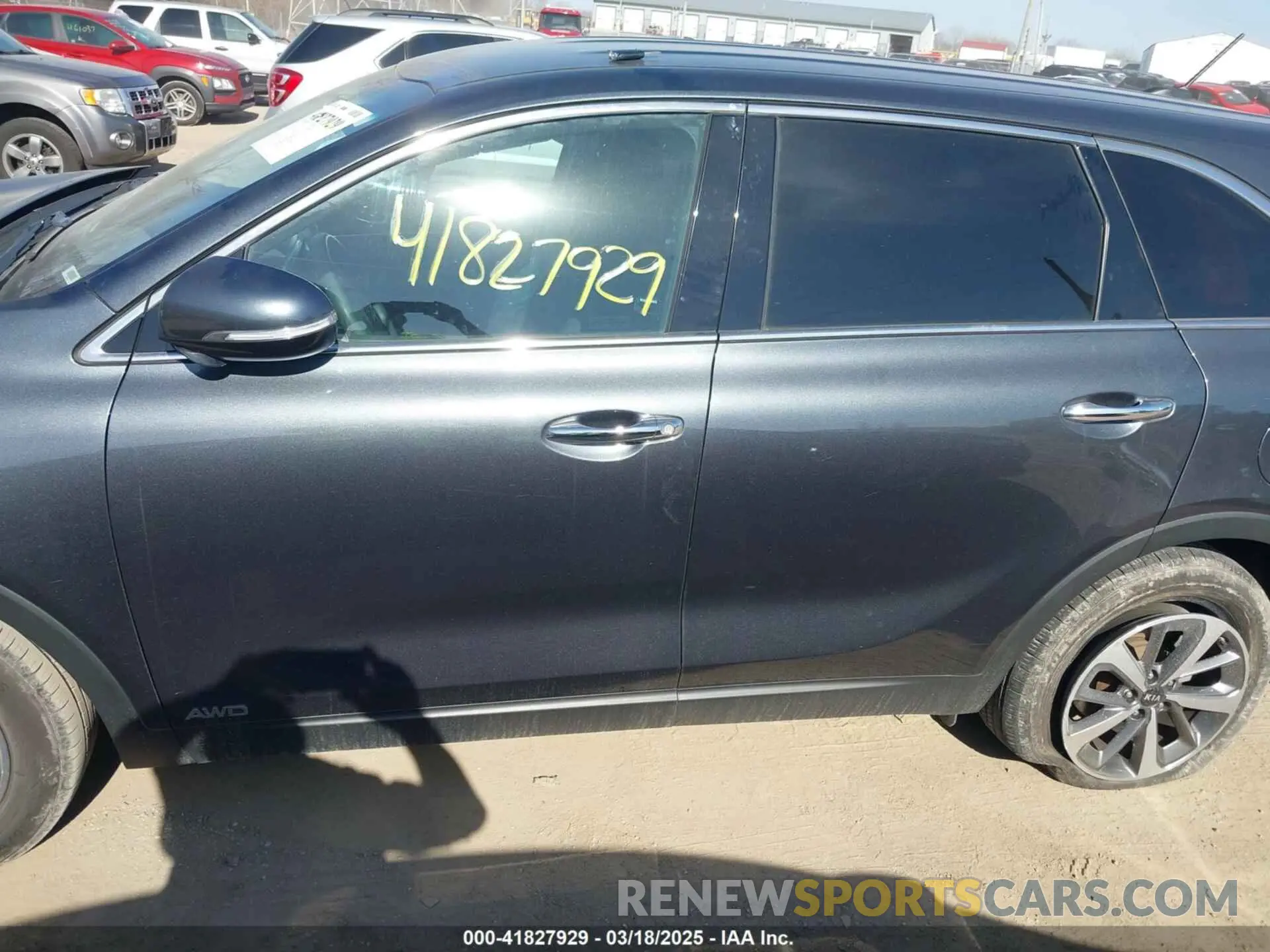 14 Photograph of a damaged car 5XYPGDA59LG683343 KIA SORENTO 2020