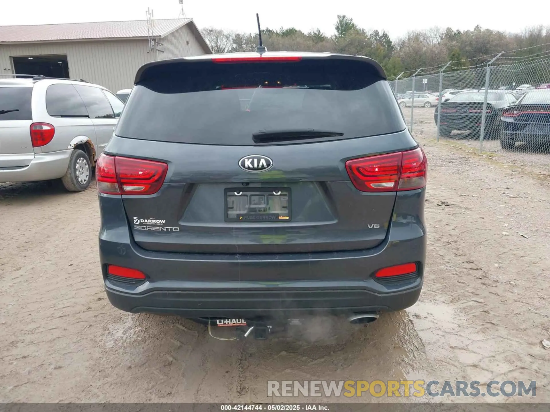 16 Photograph of a damaged car 5XYPGDA5XLG618548 KIA SORENTO 2020